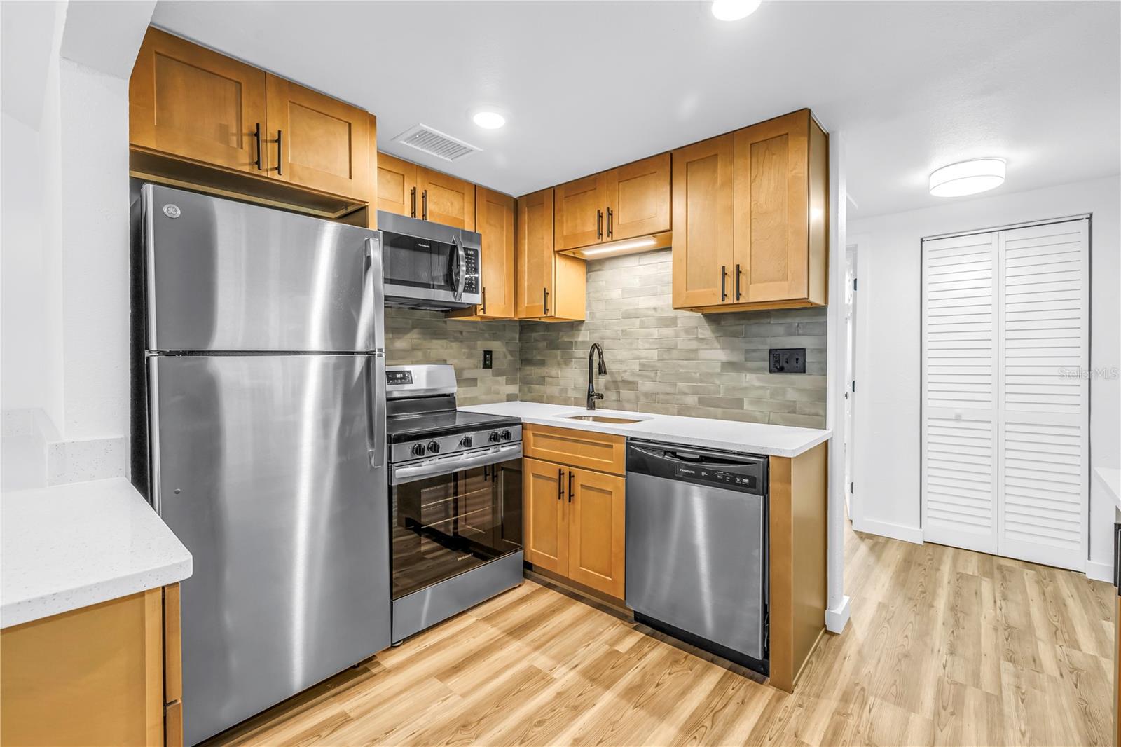 TEMPLE CREST UNIT 1 - Residential