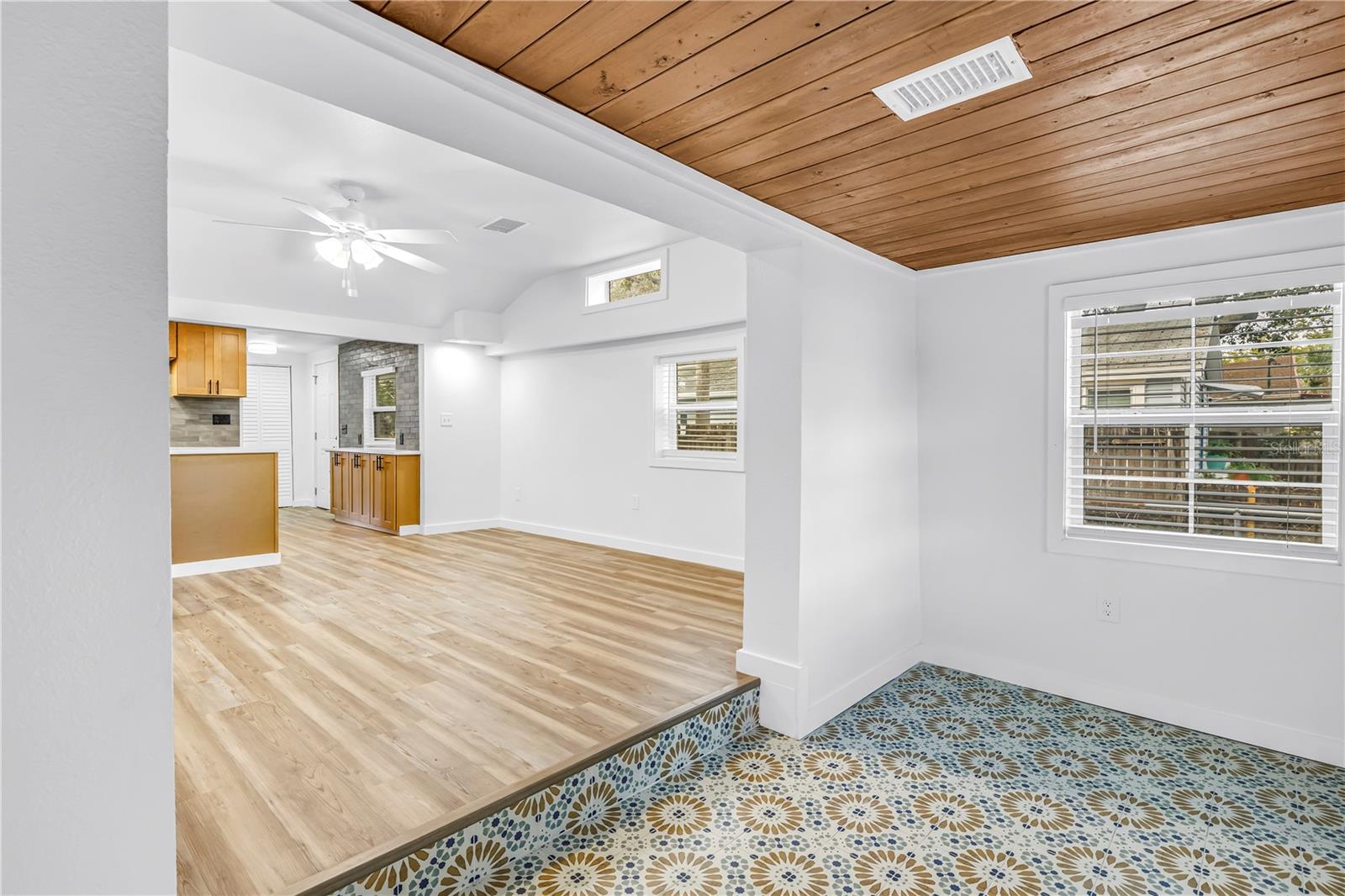 TEMPLE CREST UNIT 1 - Residential