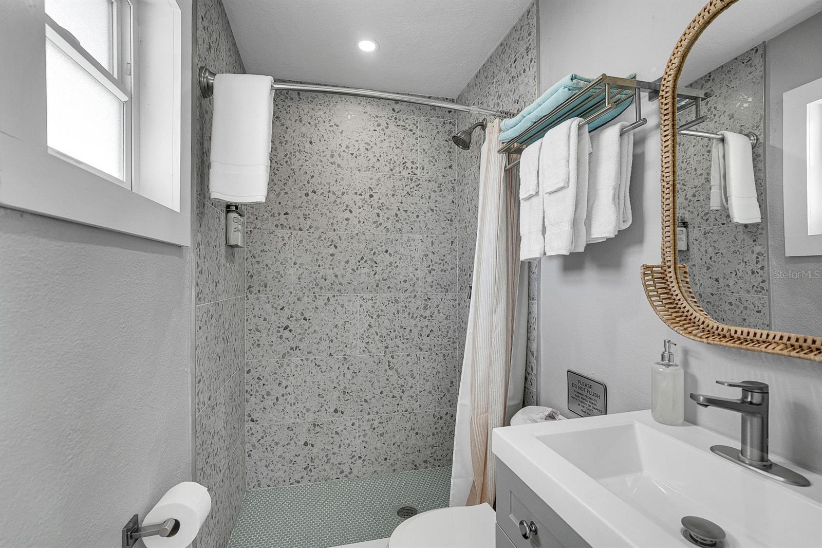 HARBOR SHORES 2ND ADD - Residential Income