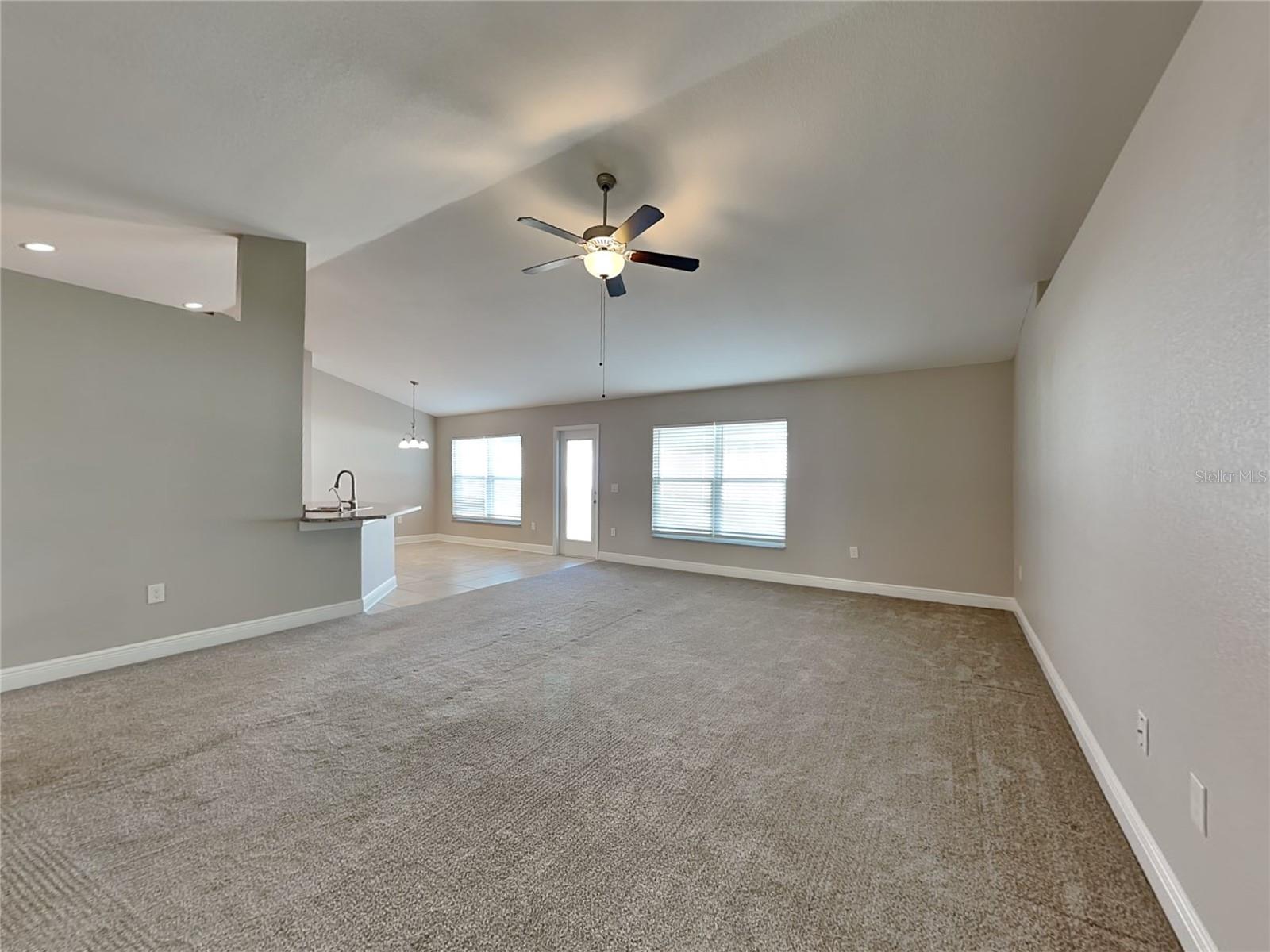 EAGLE CREST - Residential Lease