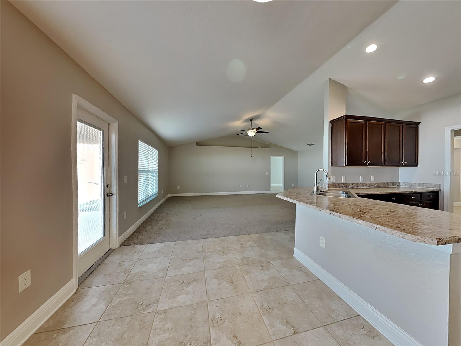 EAGLE CREST - Residential Lease