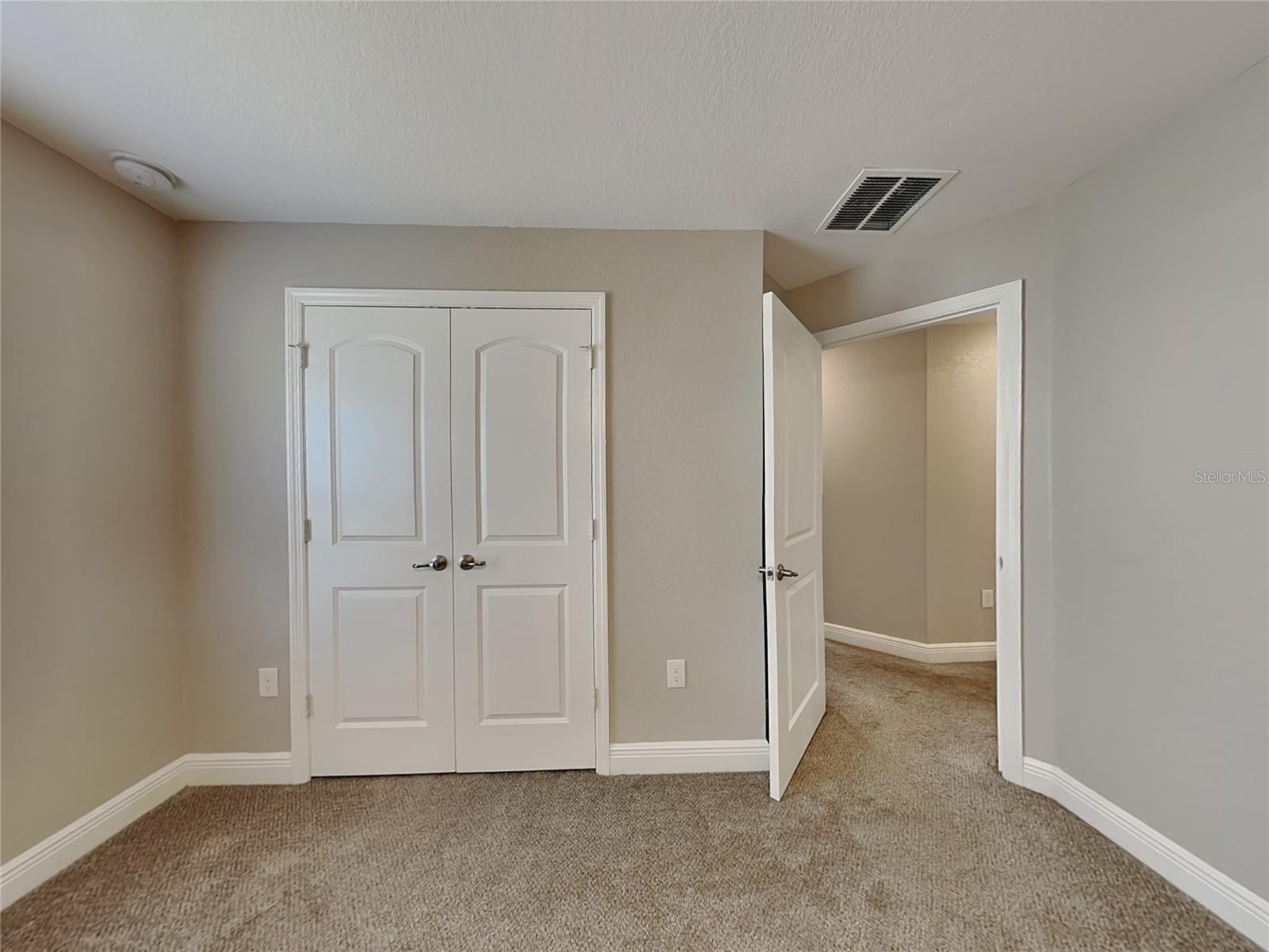 EAGLE CREST - Residential Lease