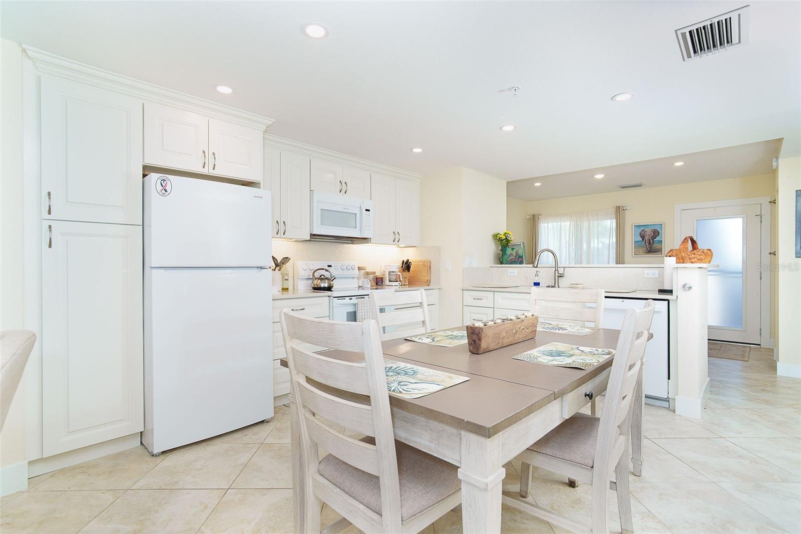 PLACIDA BEACH PH 02 BLDG 04 - Residential