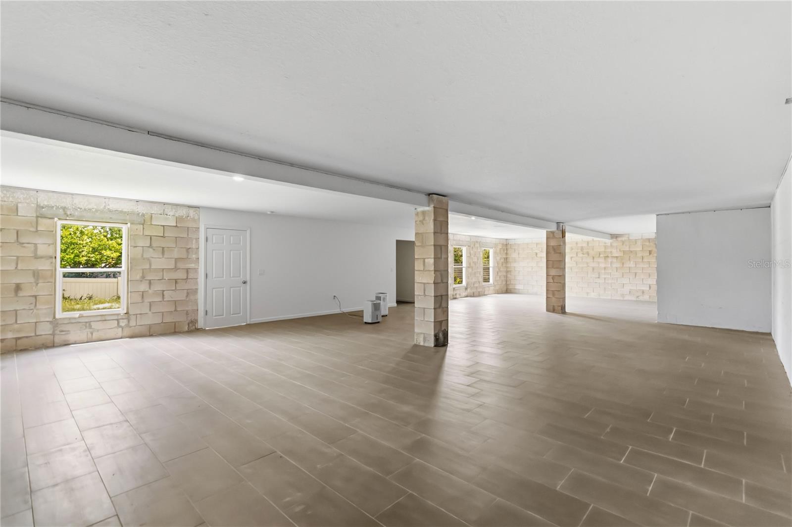 DELTONA LAKES UNIT 04 - Residential