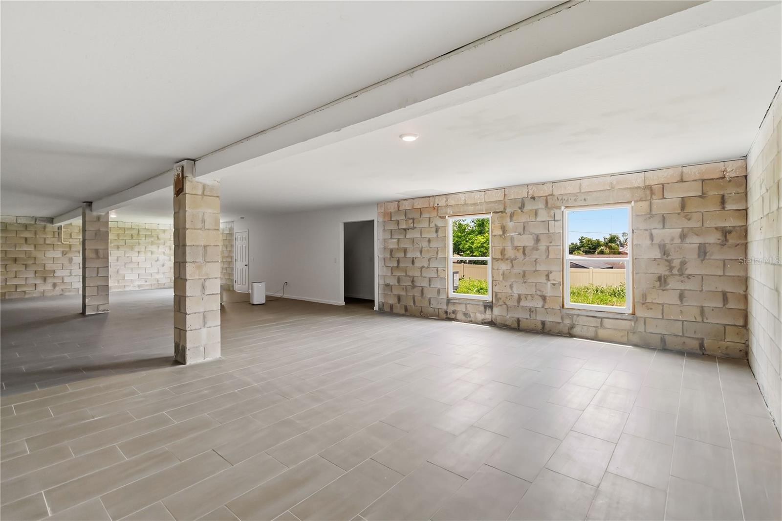 DELTONA LAKES UNIT 04 - Residential