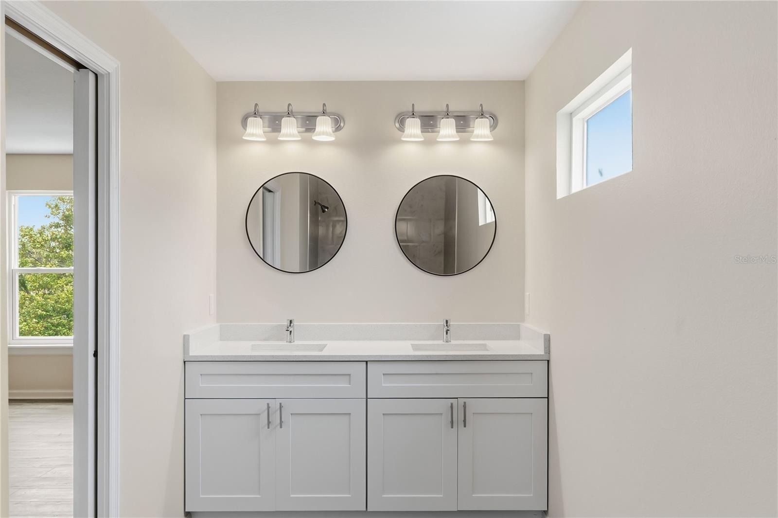 DELTONA LAKES UNIT 04 - Residential