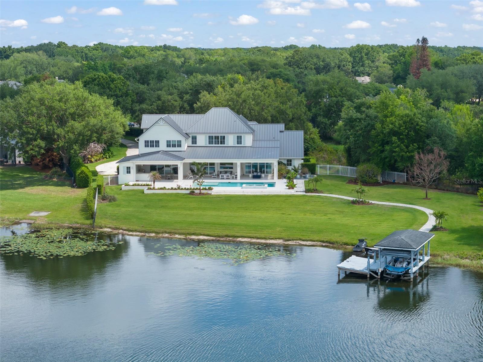 SUNSET LAKES - Residential