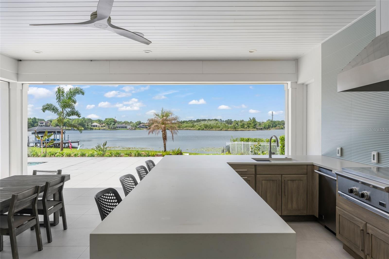 SUNSET LAKES - Residential