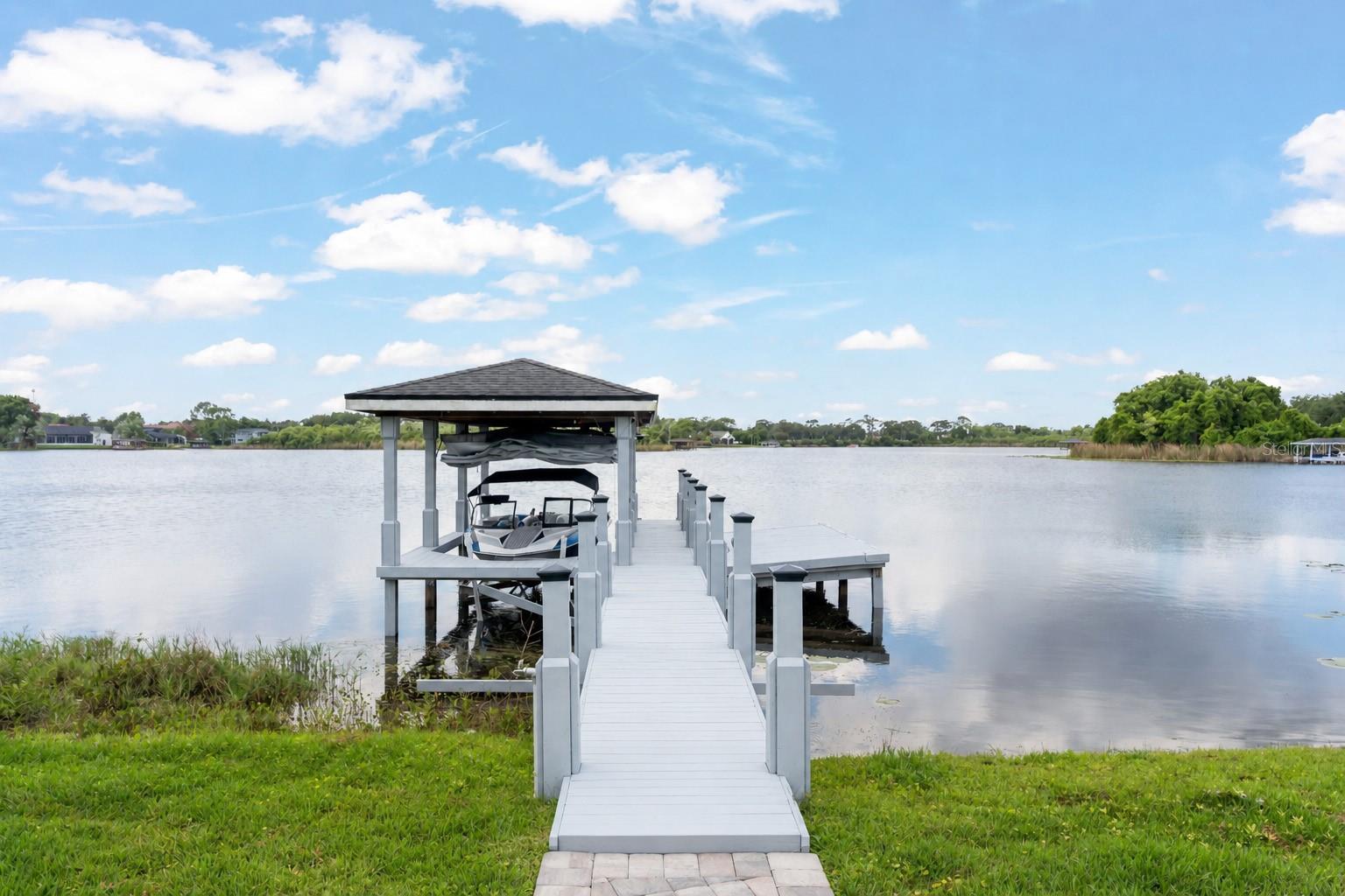 SUNSET LAKES - Residential