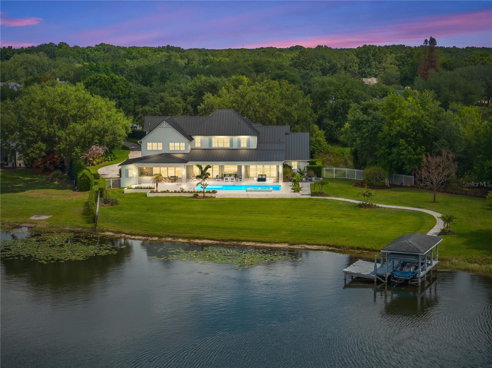 SUNSET LAKES - Residential