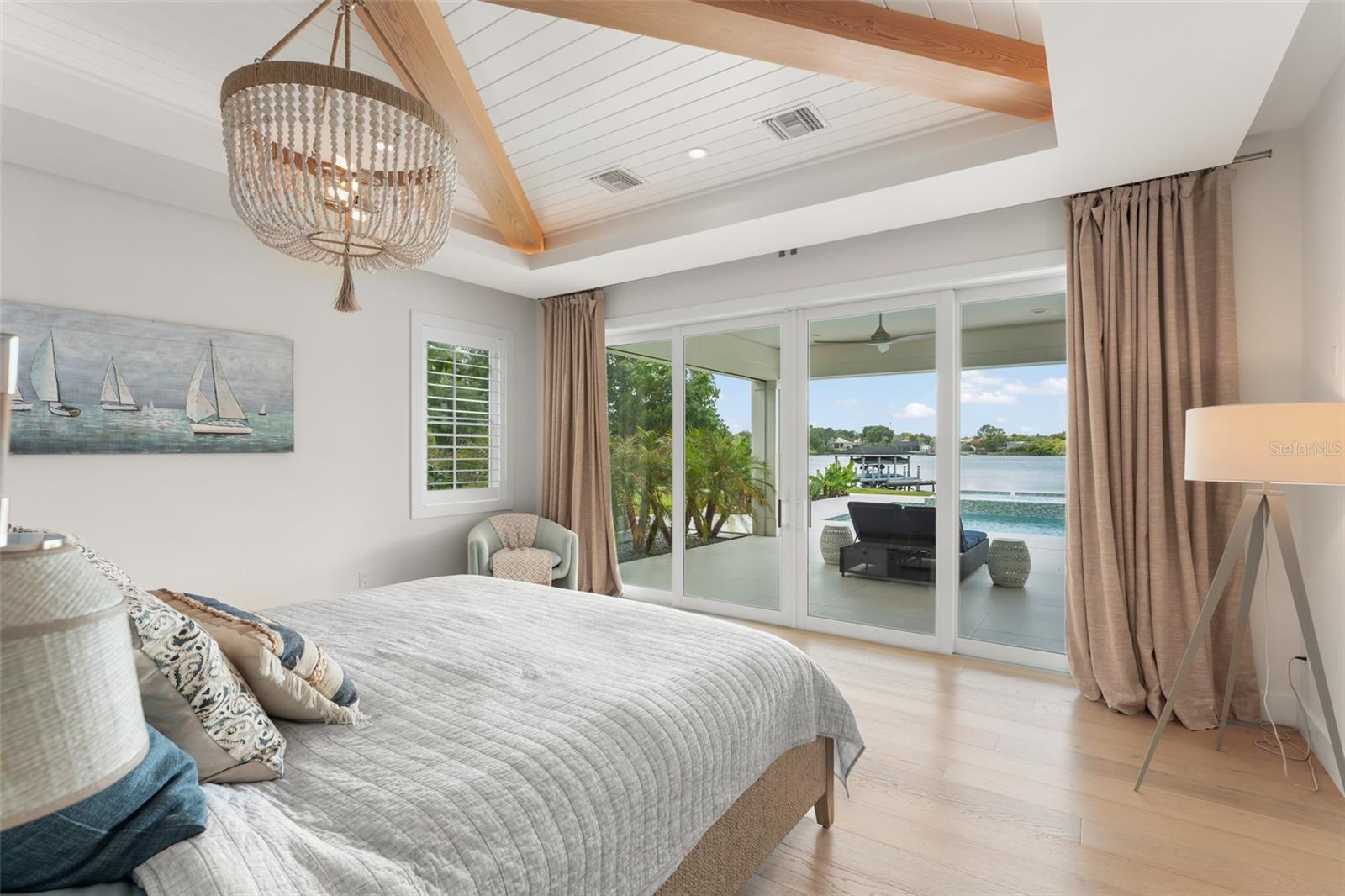 SUNSET LAKES - Residential