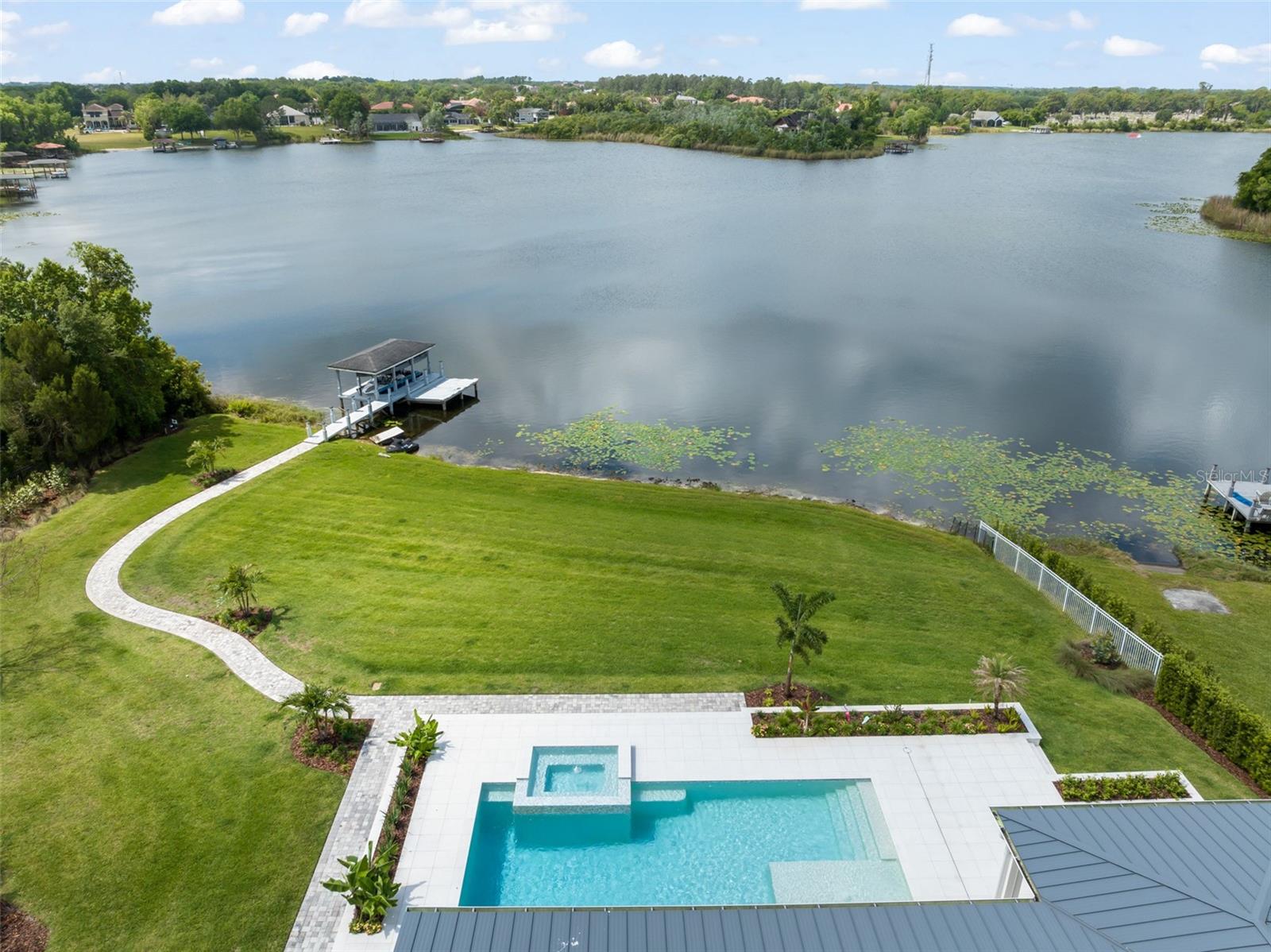 SUNSET LAKES - Residential