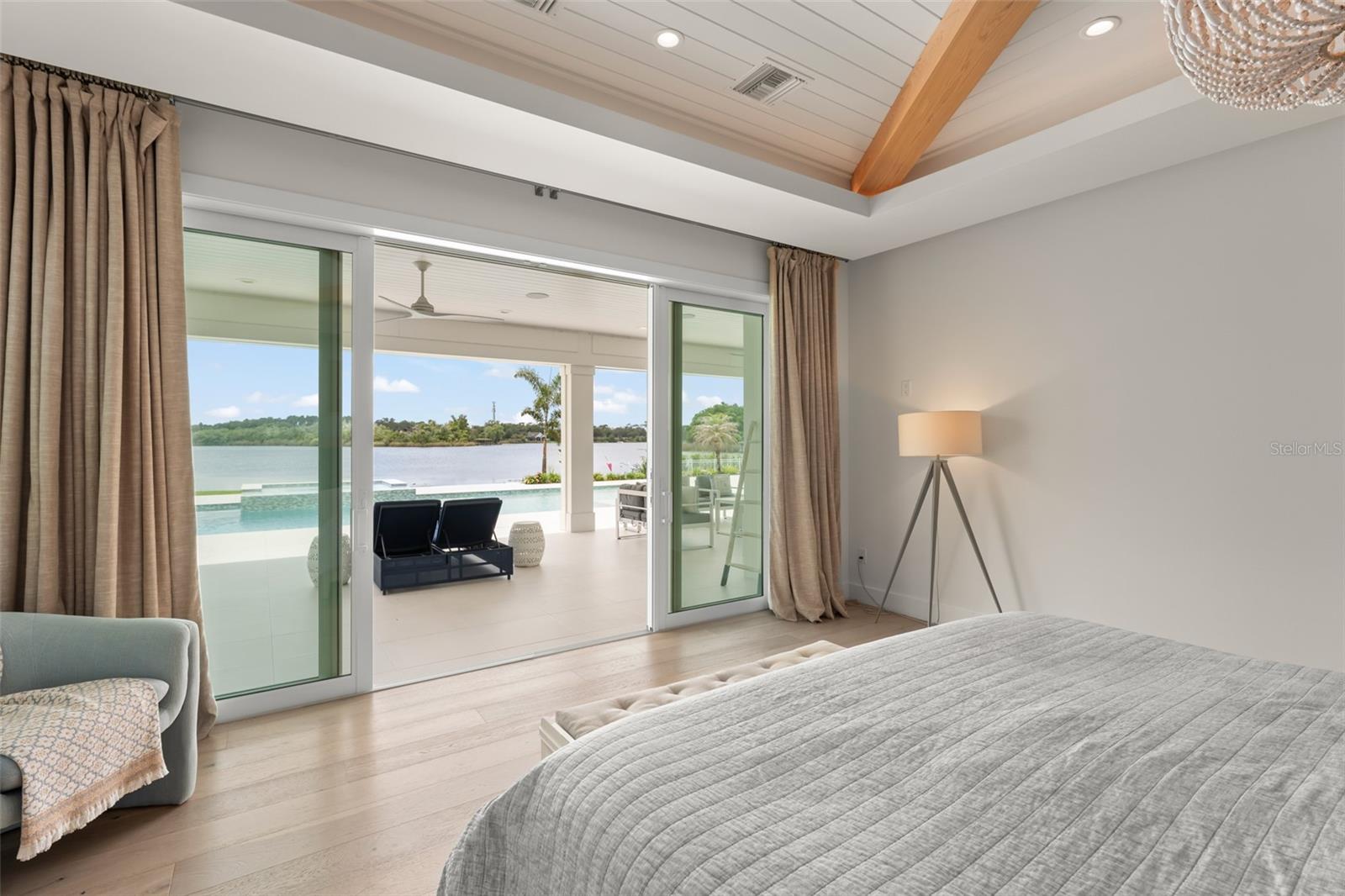 SUNSET LAKES - Residential
