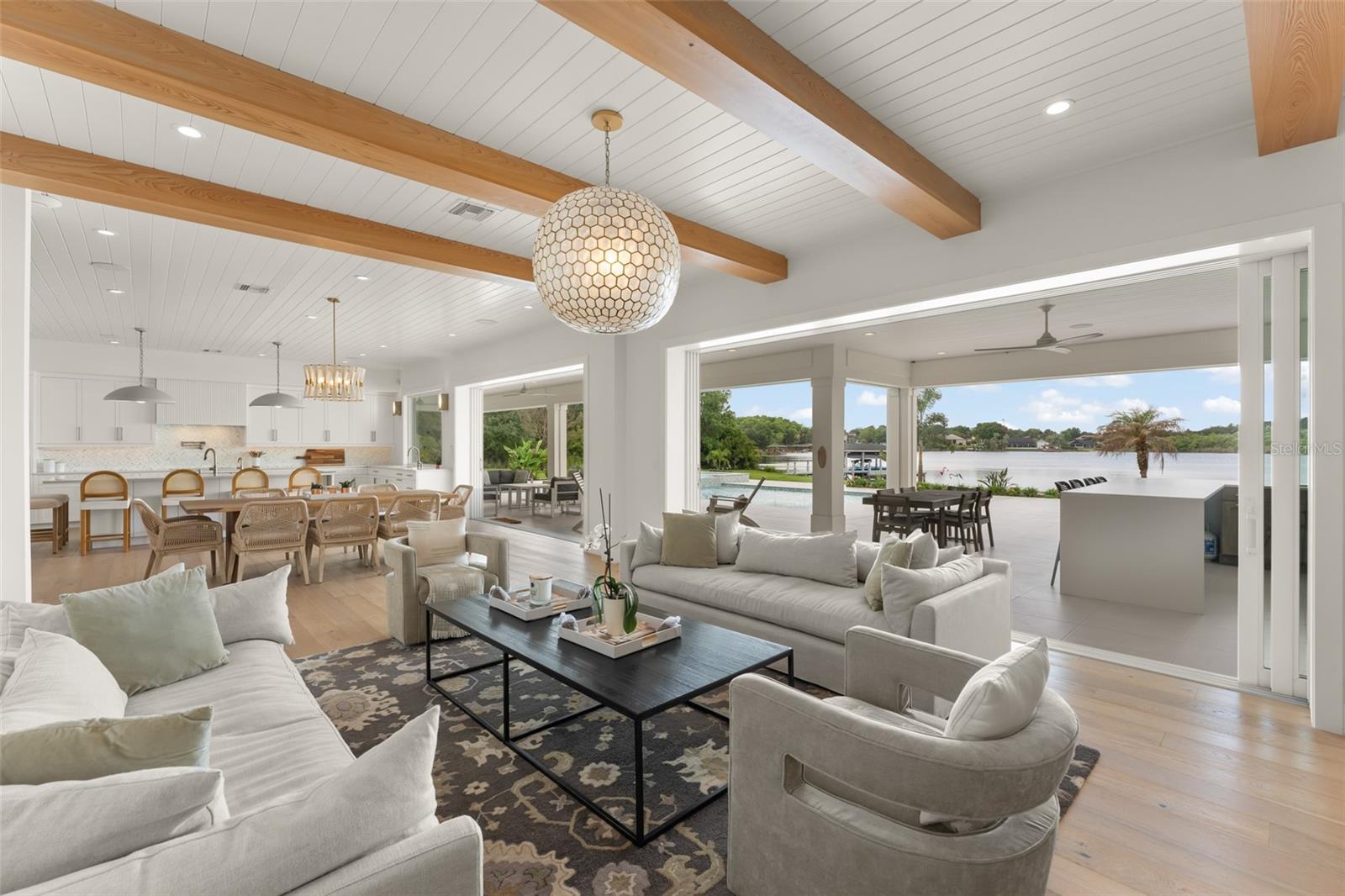 SUNSET LAKES - Residential