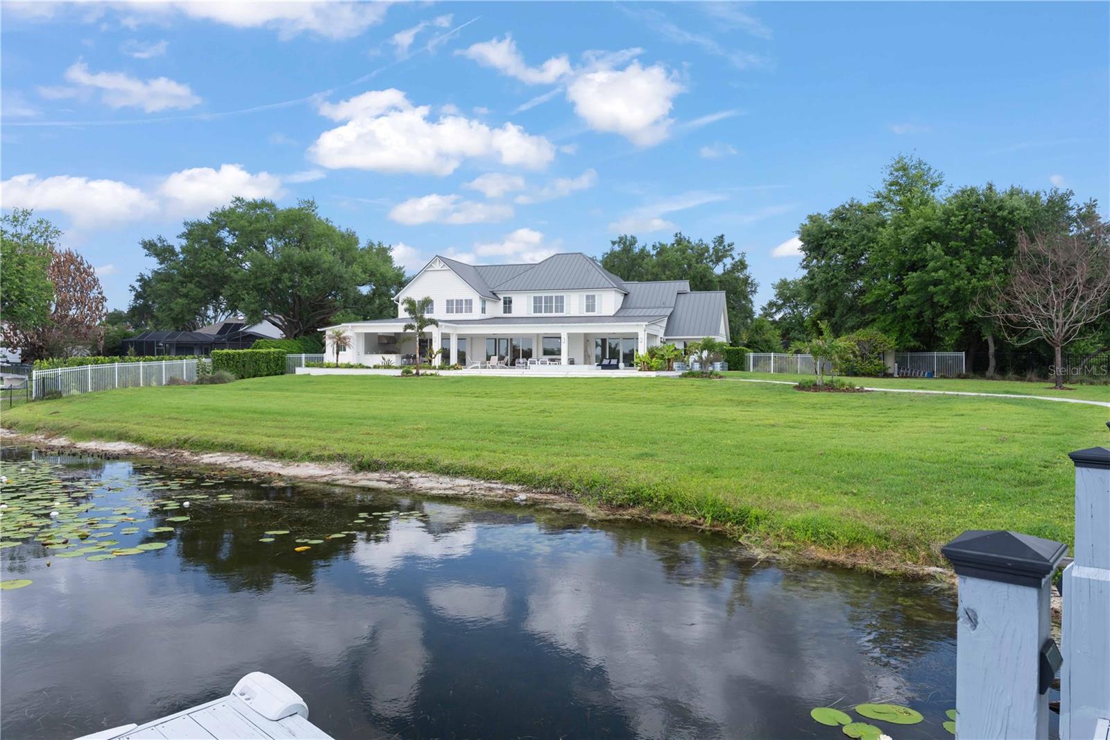 SUNSET LAKES - Residential