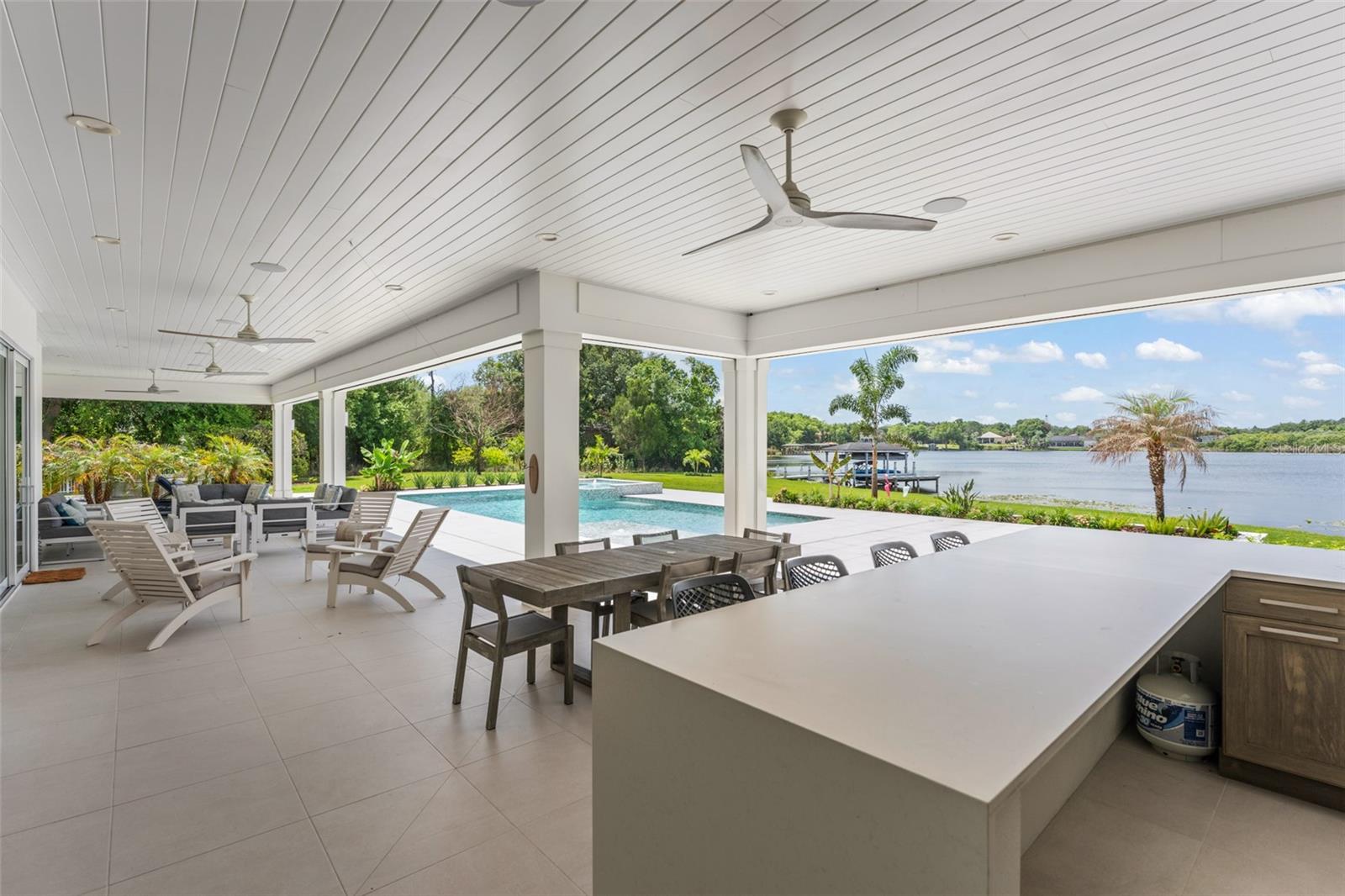 SUNSET LAKES - Residential