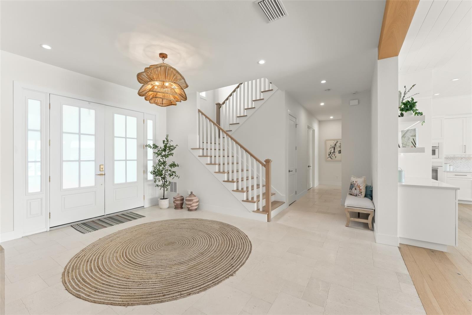 SUNSET LAKES - Residential
