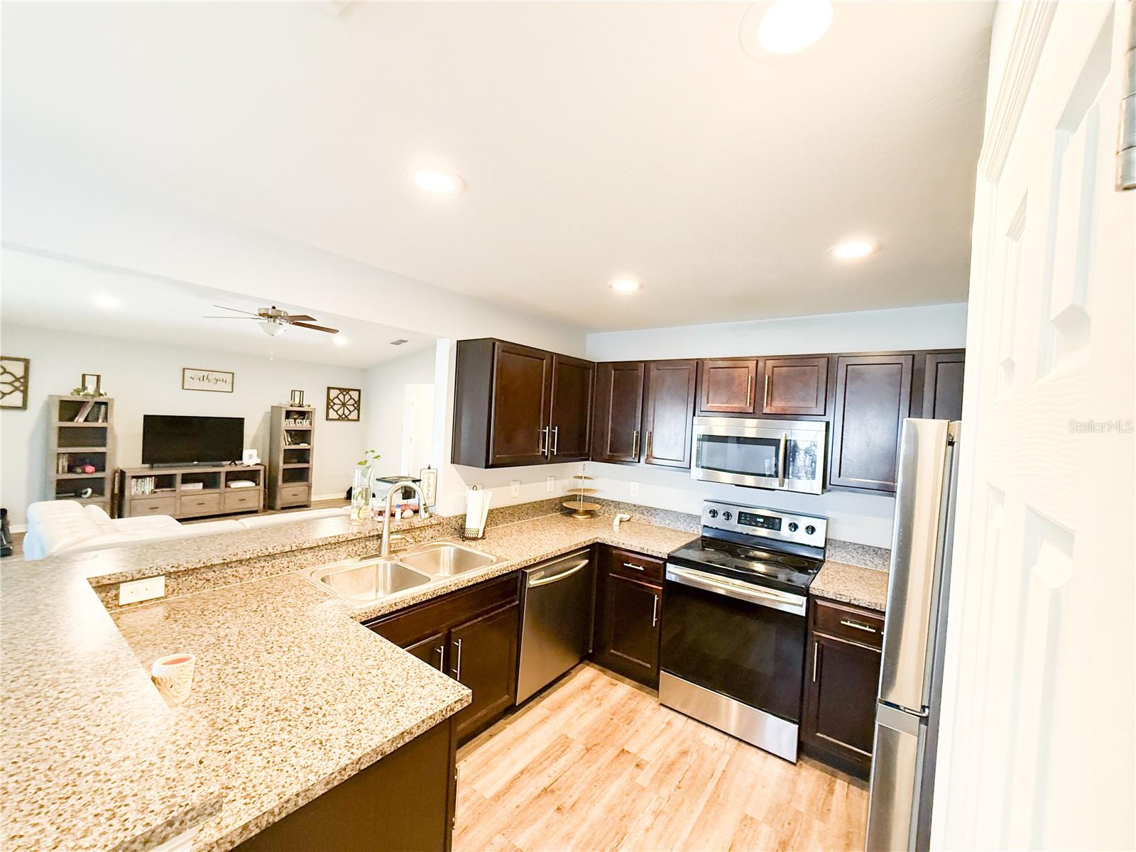 WATERS EDGE AT THE LAKE PB 168 PGS 1-2 - Residential