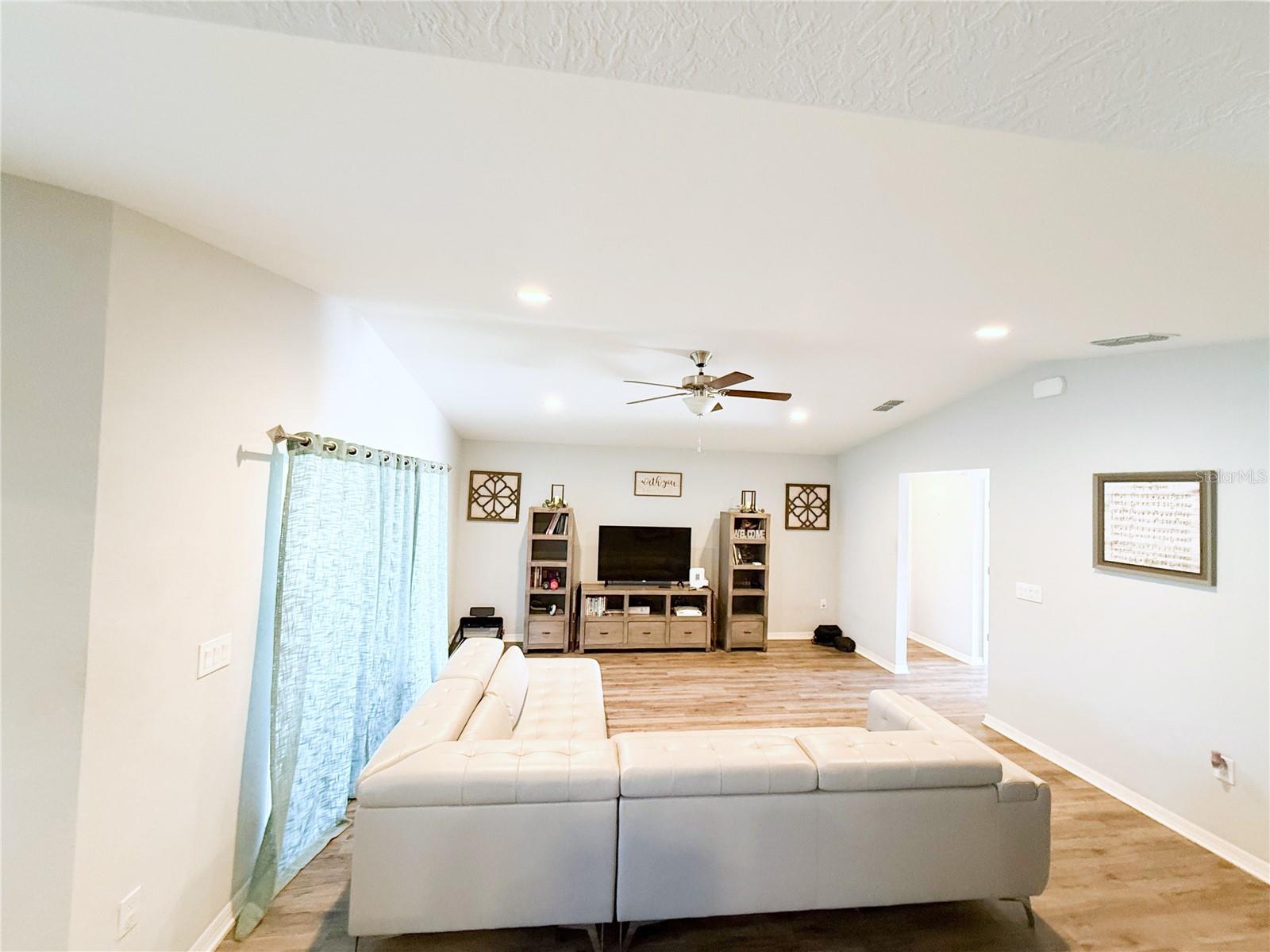 WATERS EDGE AT THE LAKE PB 168 PGS 1-2 - Residential