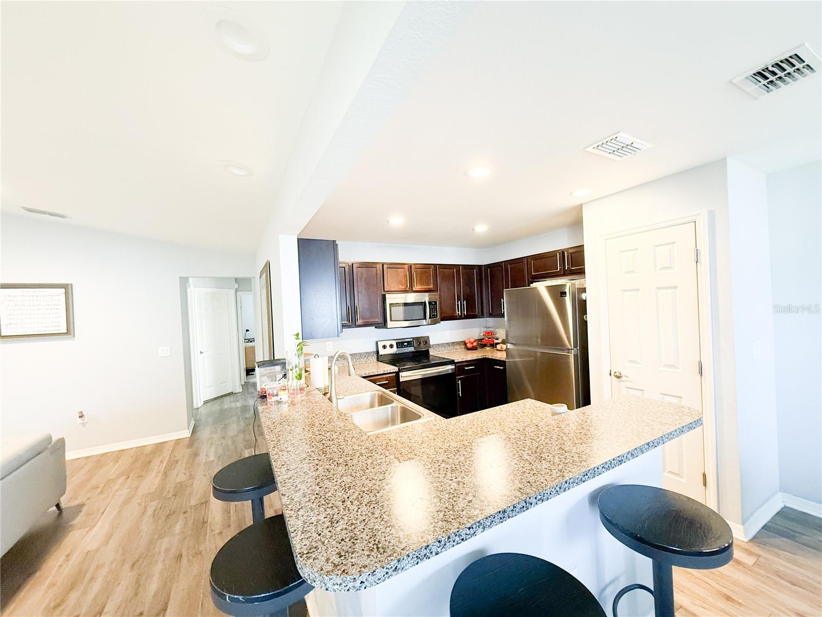 WATERS EDGE AT THE LAKE PB 168 PGS 1-2 - Residential