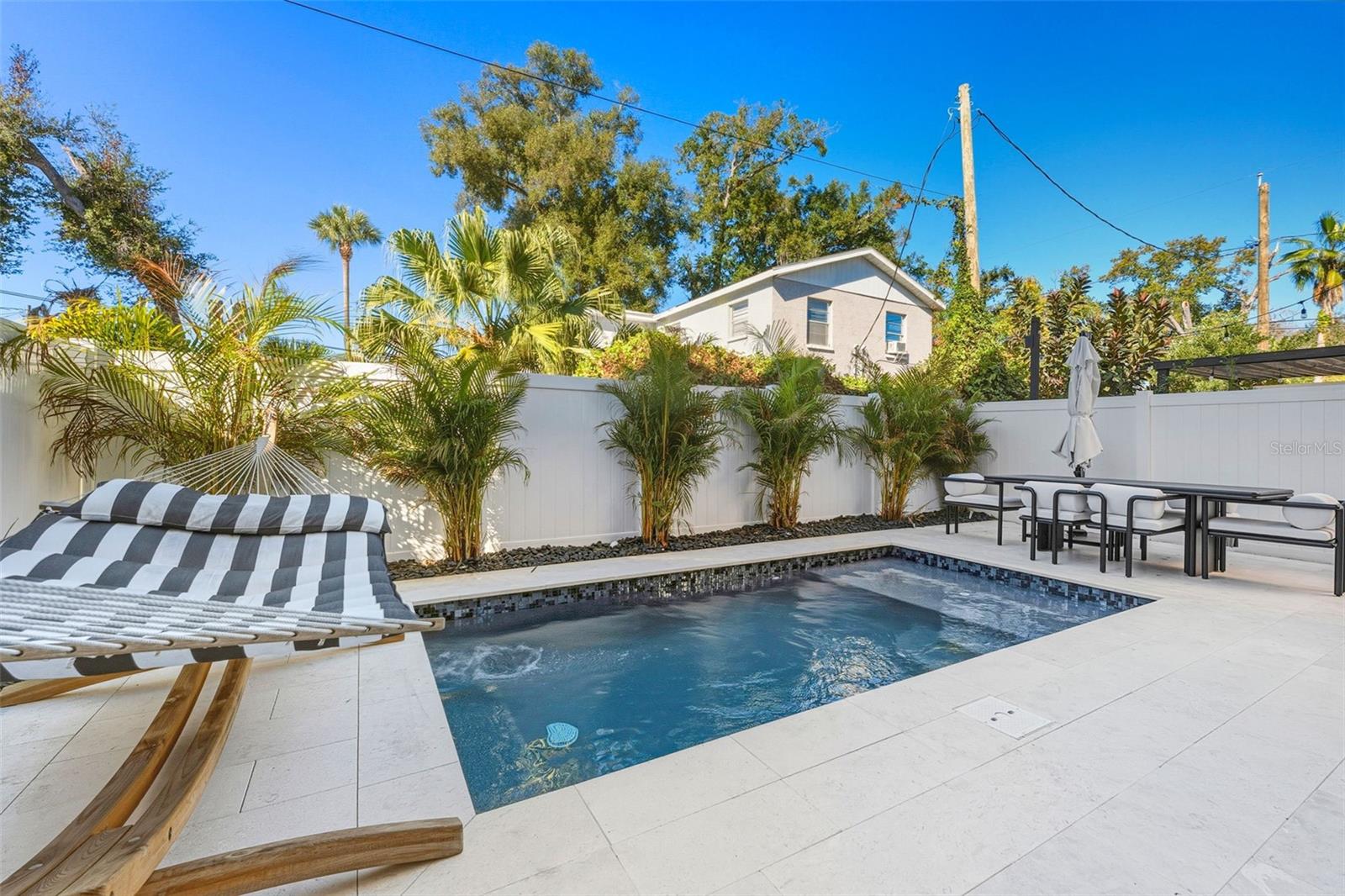 MUNRO AND MC INTOSH'S ADDITION - Residential