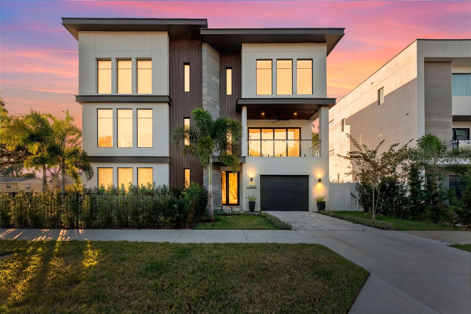 MUNRO AND MC INTOSH'S ADDITION - Residential