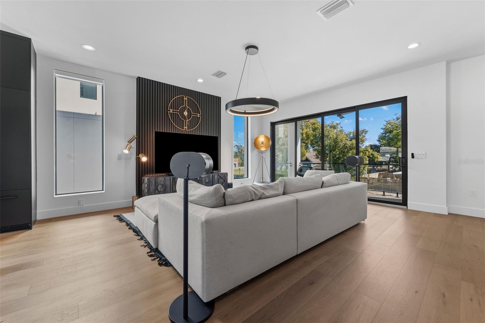 MUNRO AND MC INTOSH'S ADDITION - Residential