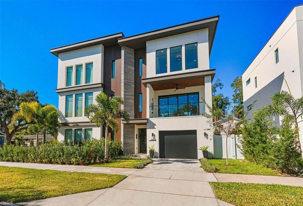 Photo of 2502 N Highland Avenue #2, Tampa, FL 33602 (MLS # TB8462031)