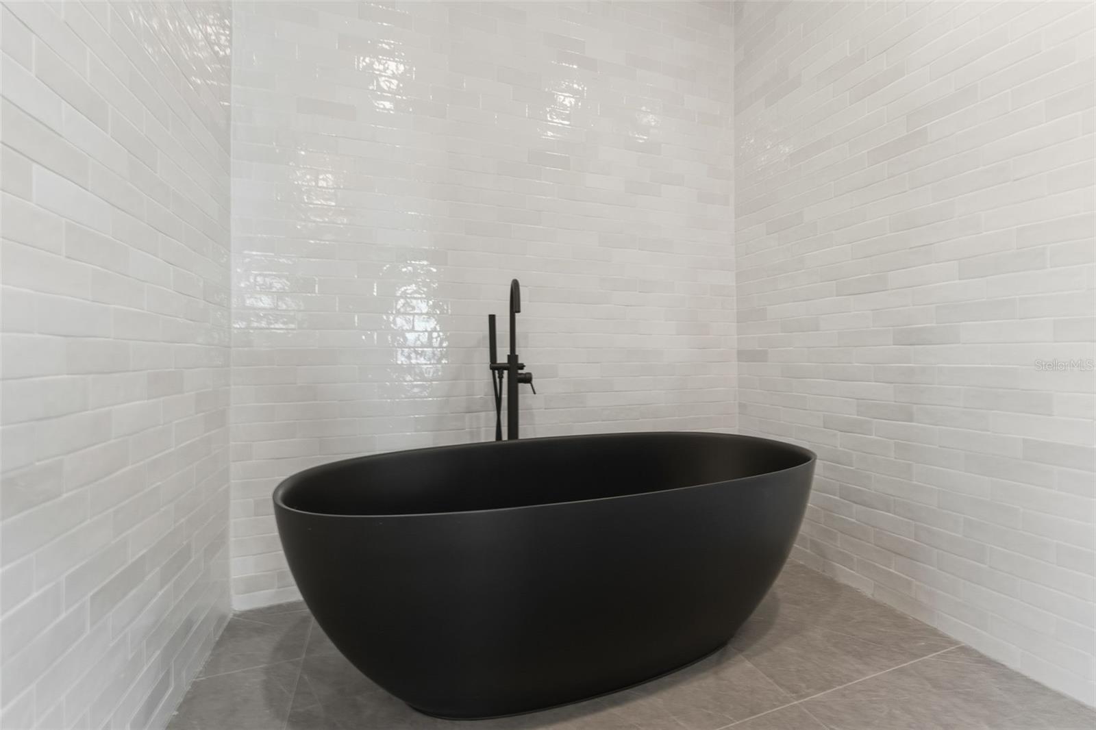 MUNRO AND MC INTOSH'S ADDITION - Residential