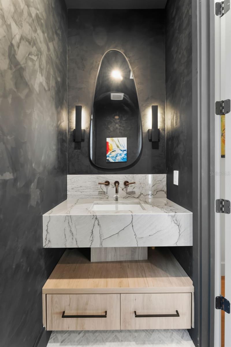 MUNRO AND MC INTOSH'S ADDITION - Residential