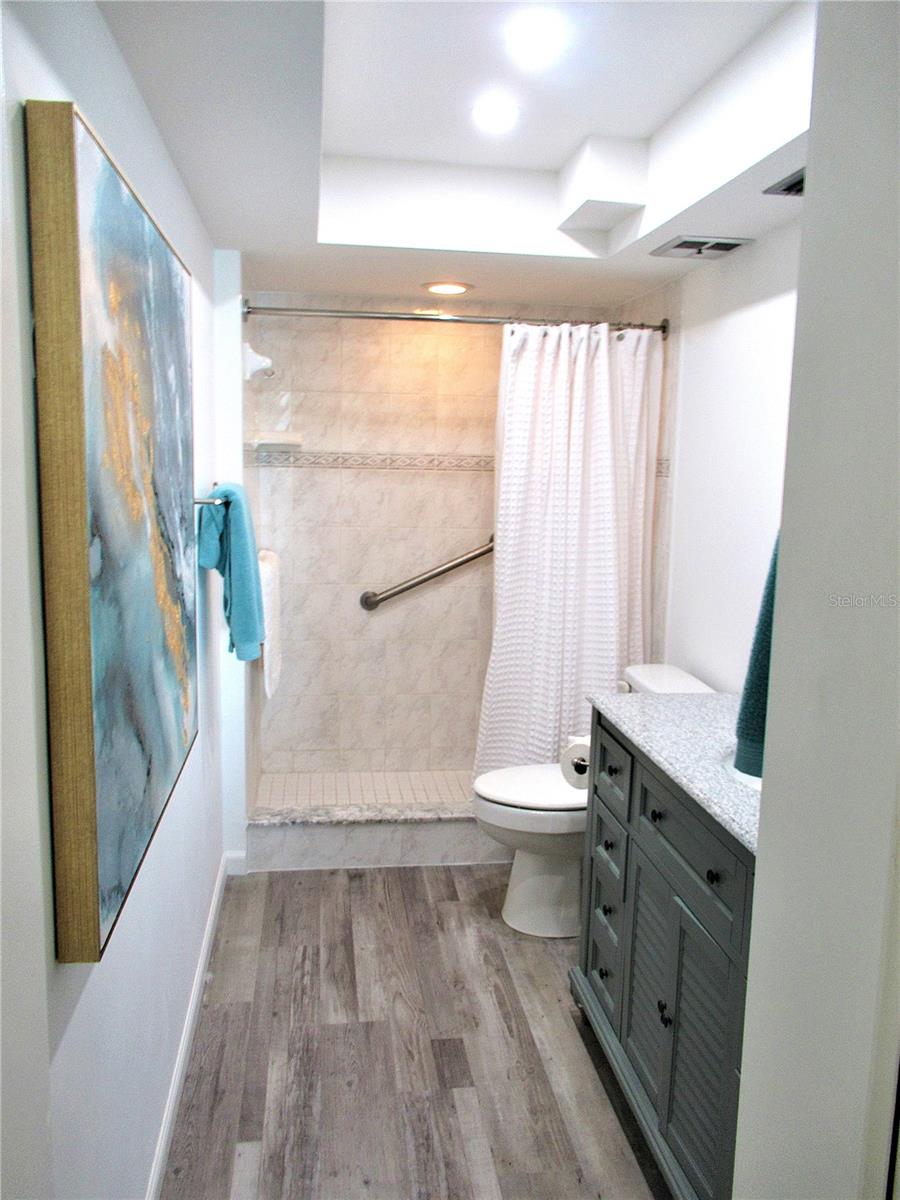 HERITAGE HOUSE THE CONDO - Residential Lease