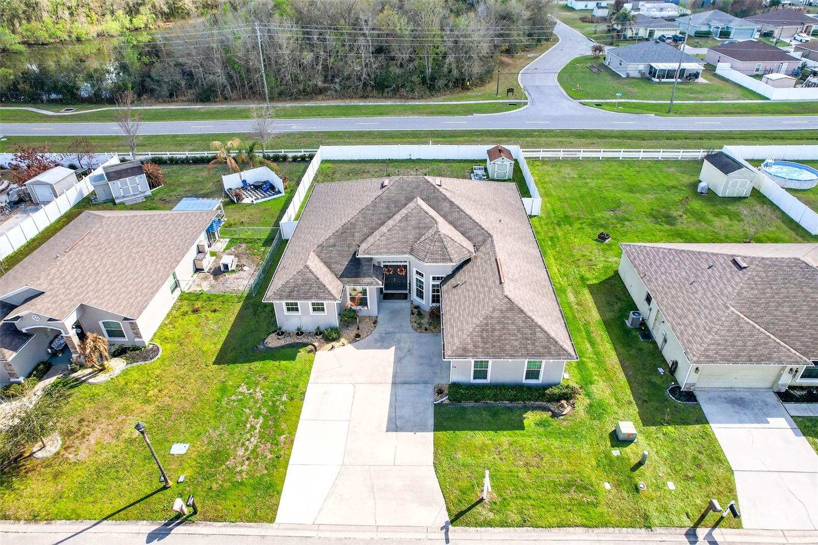 COUNTRY SQUARE - Residential