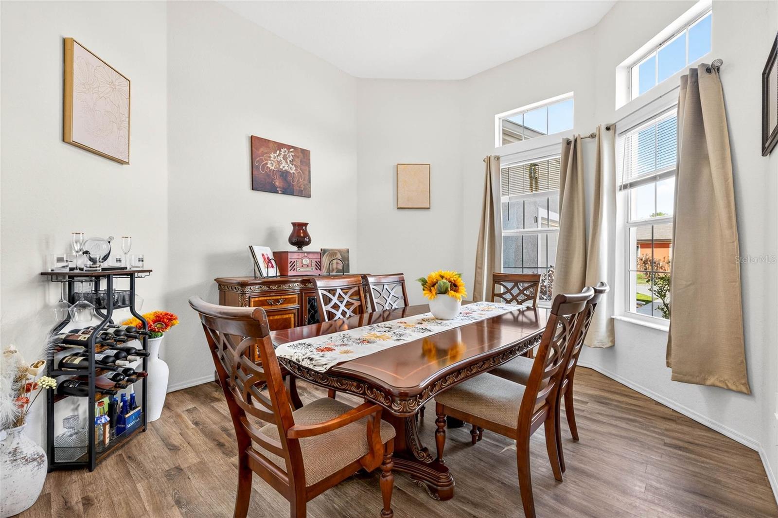 COUNTRY SQUARE - Residential