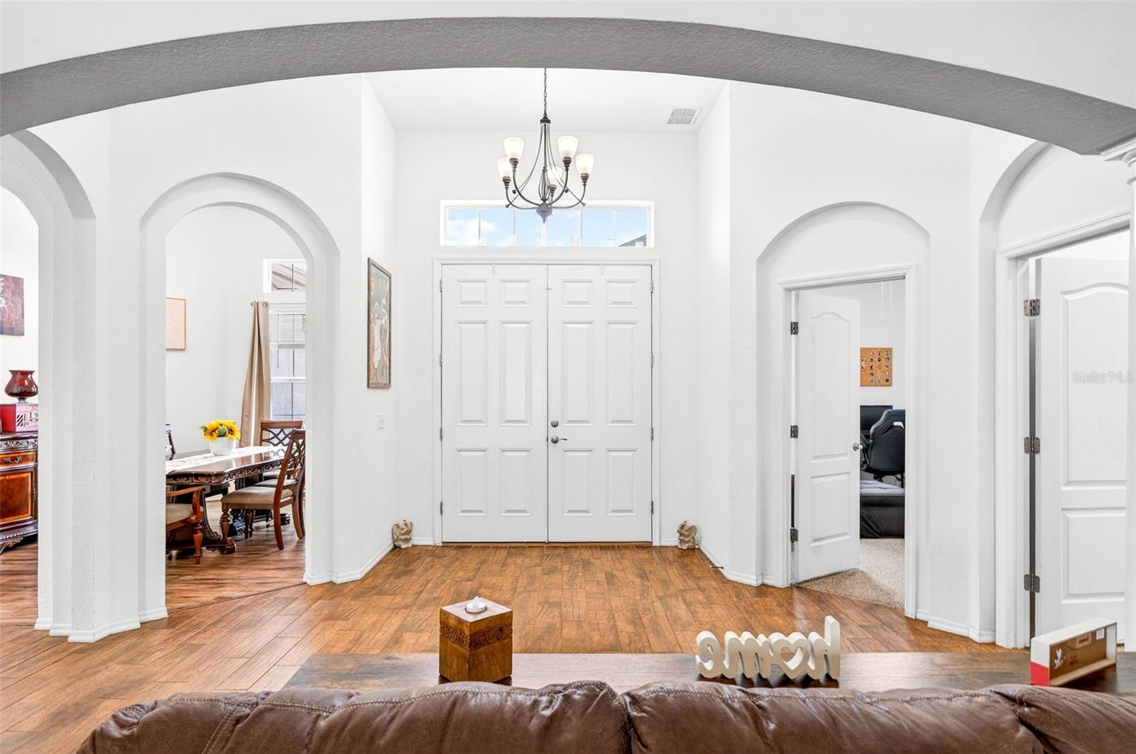 COUNTRY SQUARE - Residential