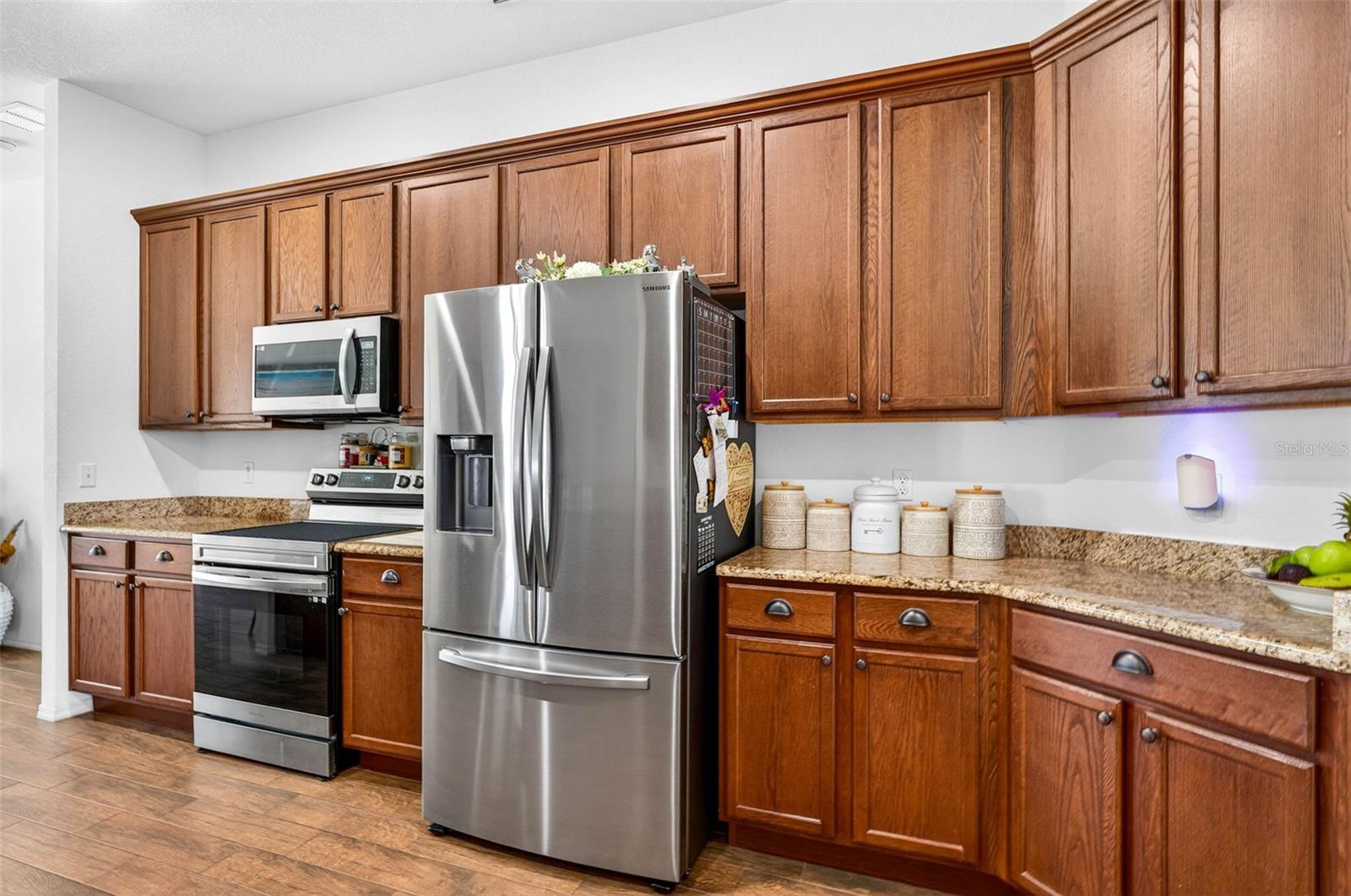 COUNTRY SQUARE - Residential