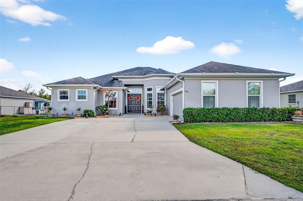 Photo of 1614 Prairie Blossom Drive, Lakeland, FL 33810 (MLS # TB8482955)