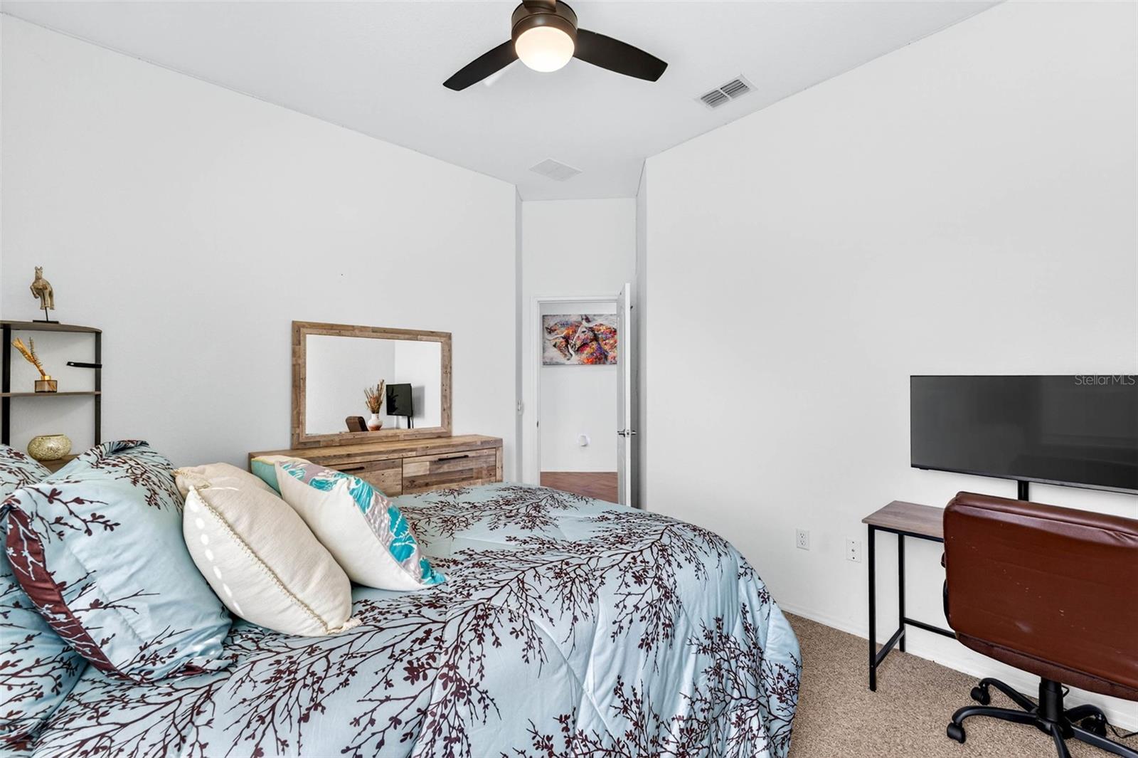 COUNTRY SQUARE - Residential