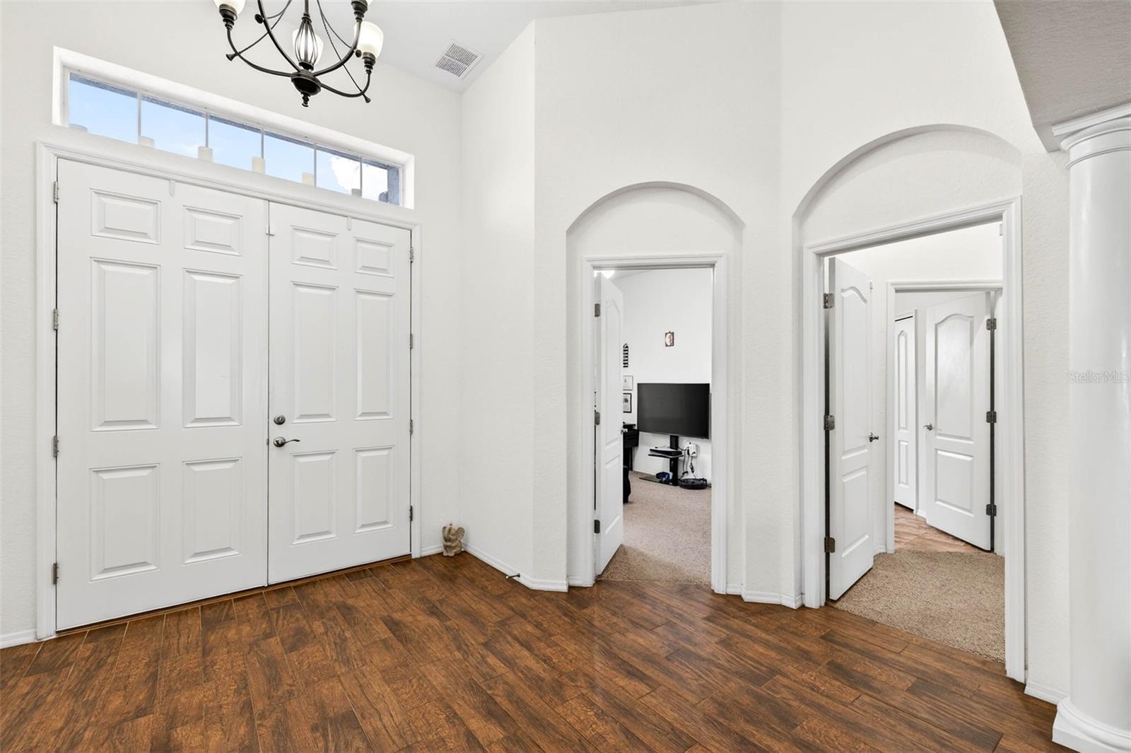 COUNTRY SQUARE - Residential