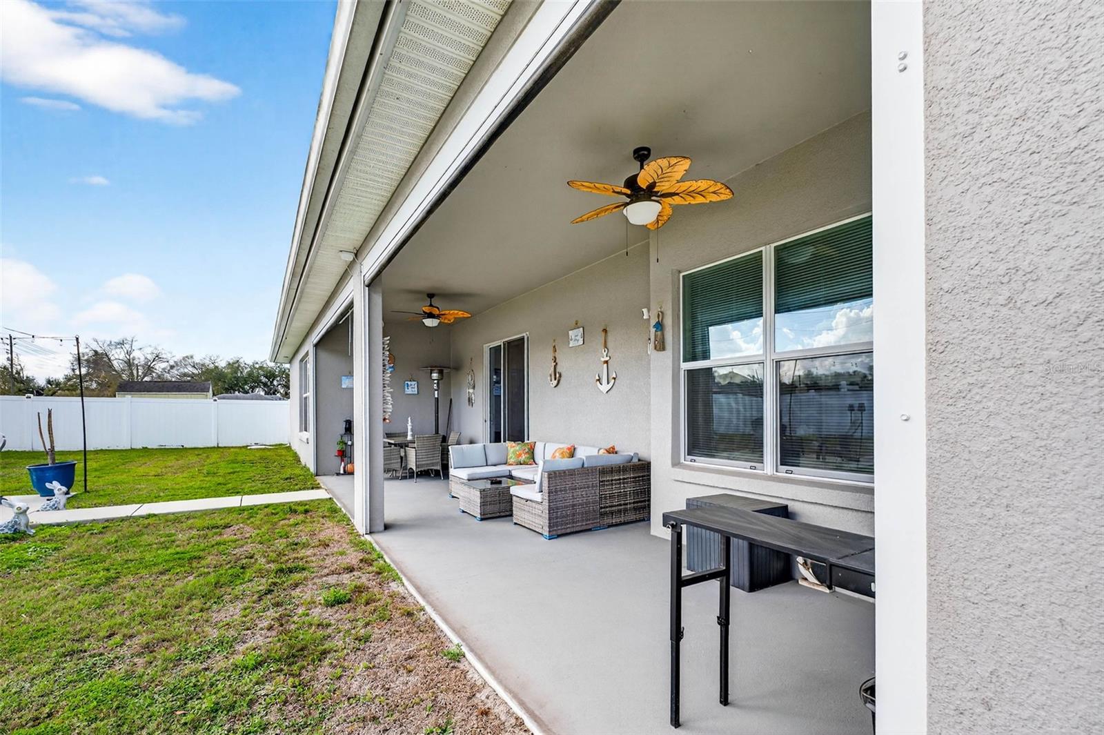 COUNTRY SQUARE - Residential