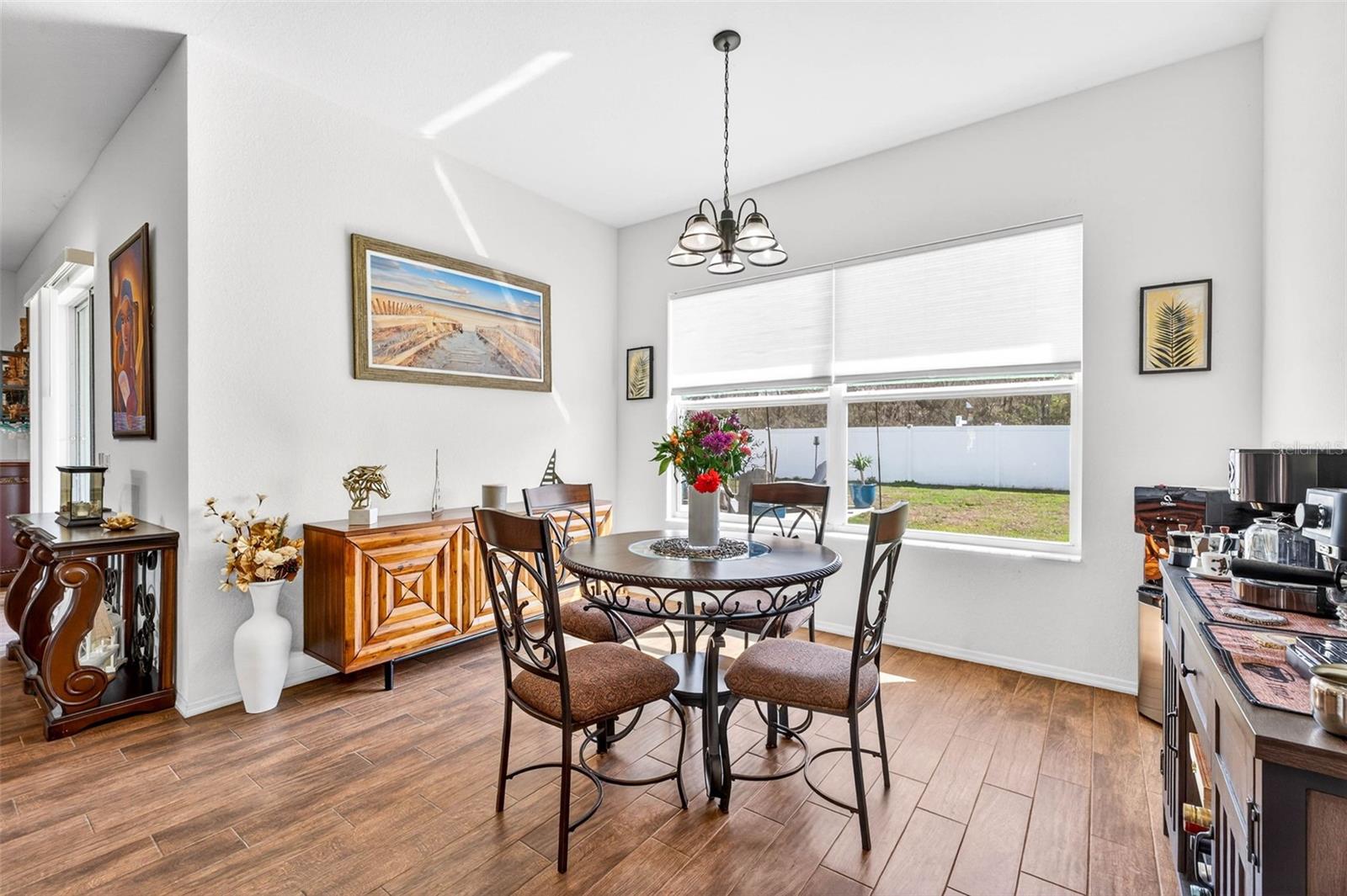 COUNTRY SQUARE - Residential