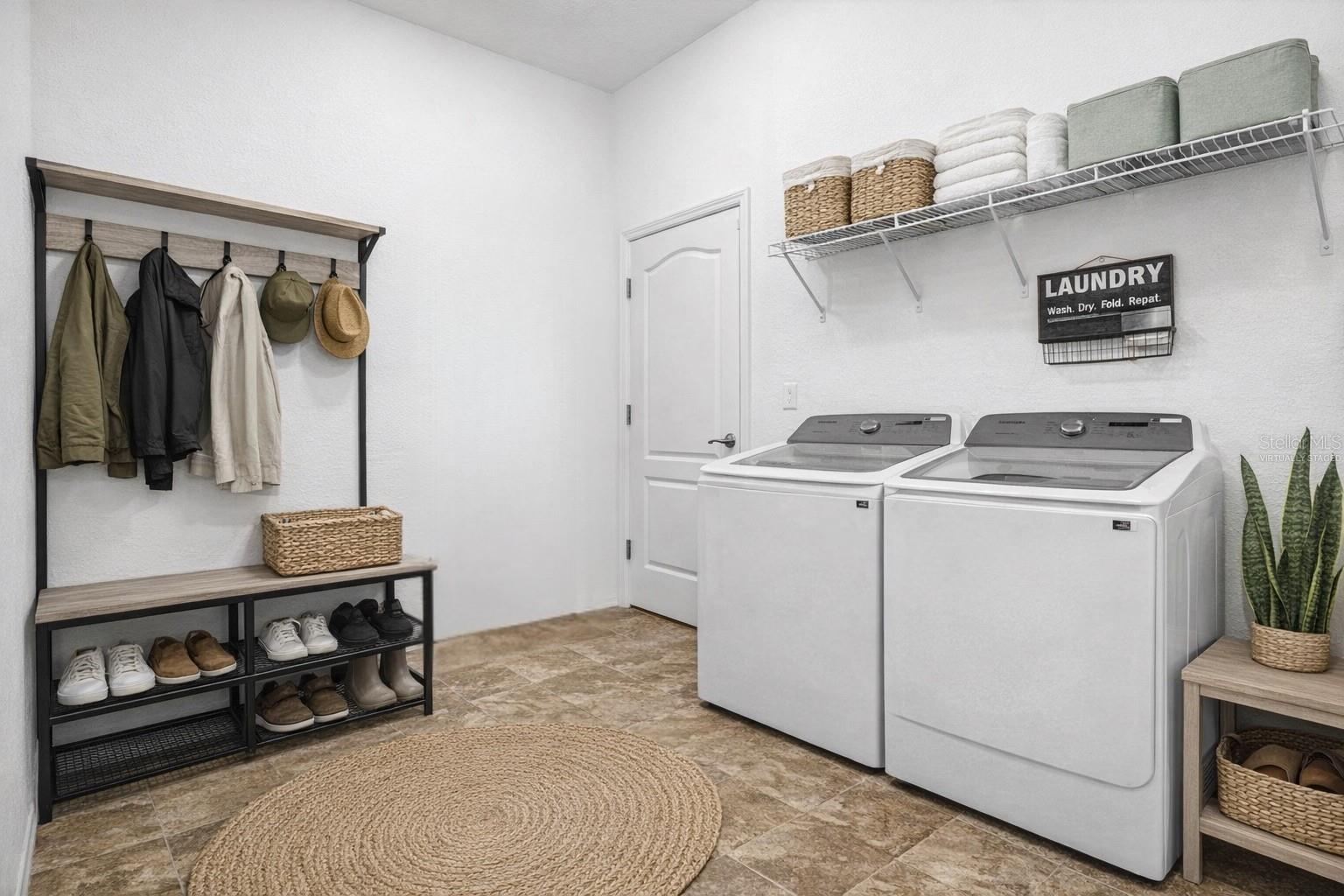 COUNTRY SQUARE - Residential