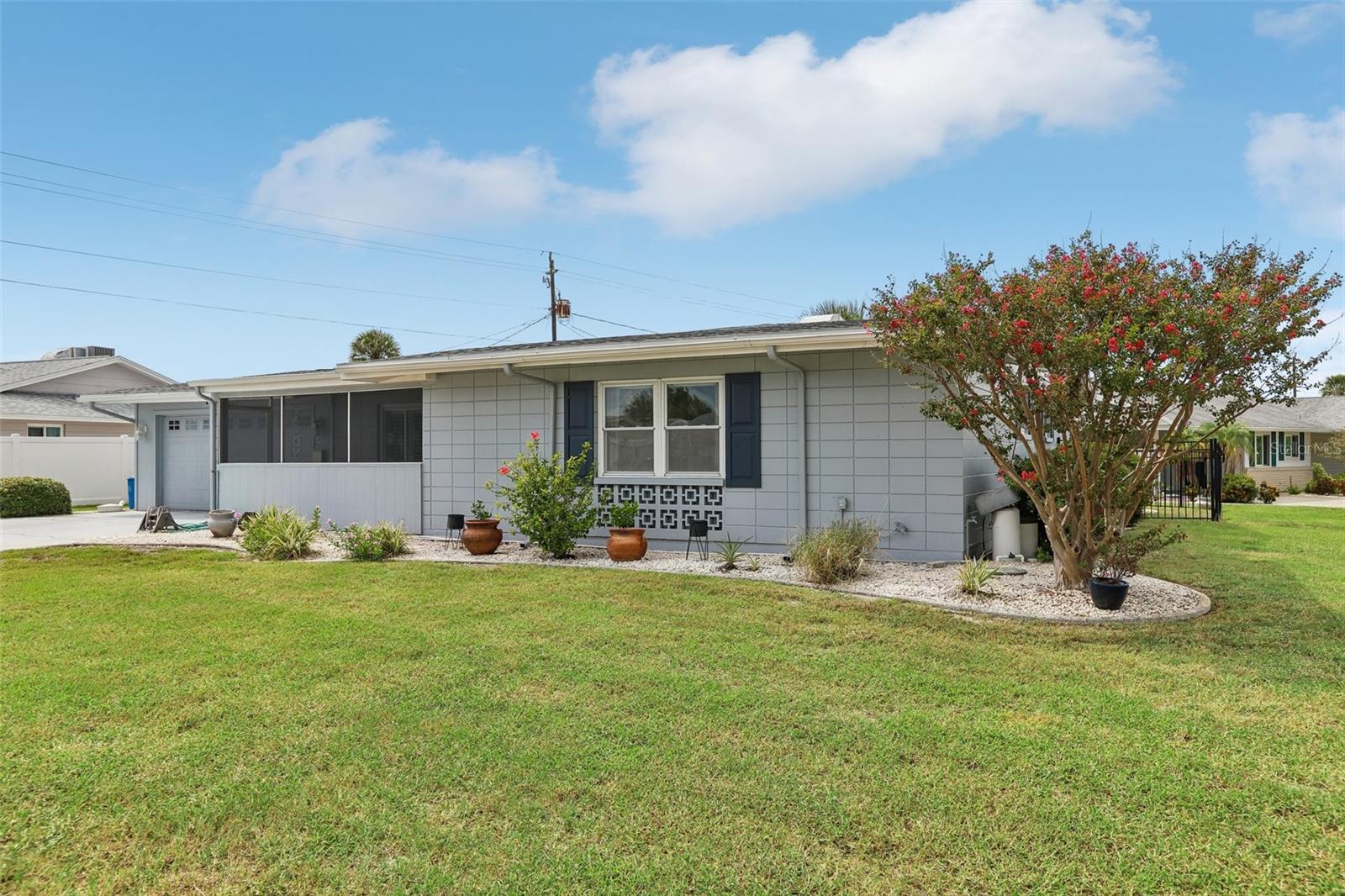 1001 LA JOLLA AVENUE