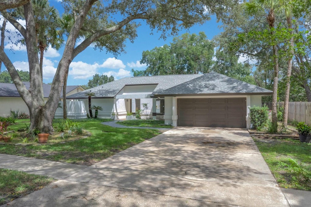 Photo of 381 Haverlake Circle, Apopka, FL 32712 (MLS # O6436624)