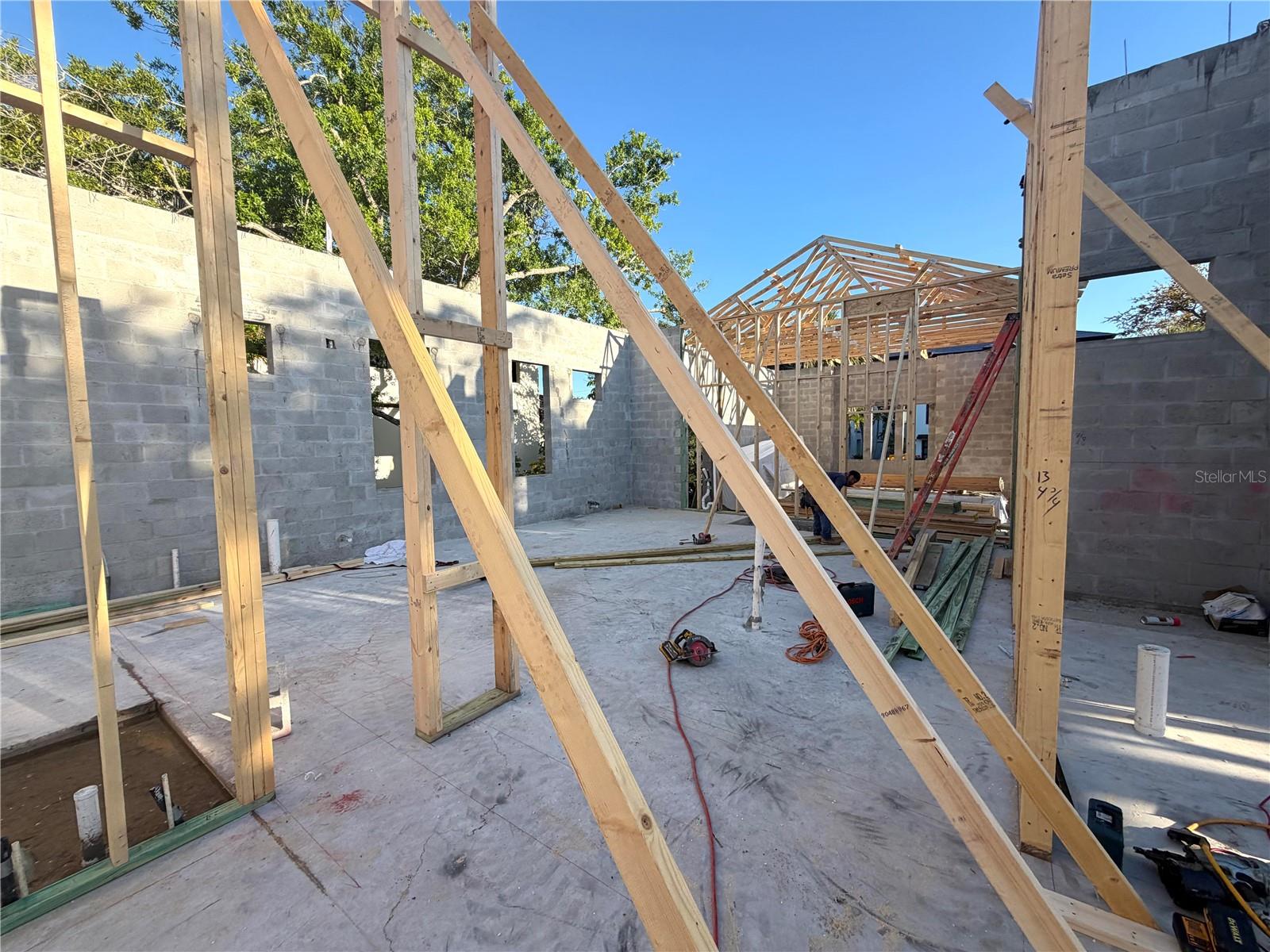 BAY ISLAND - Residential