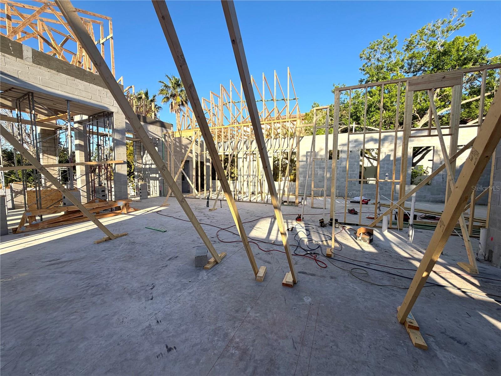 BAY ISLAND - Residential