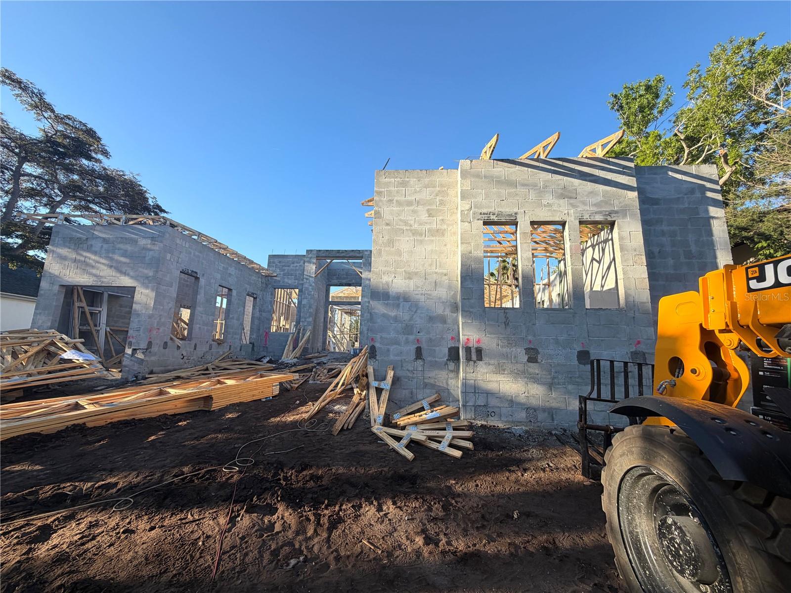 BAY ISLAND - Residential