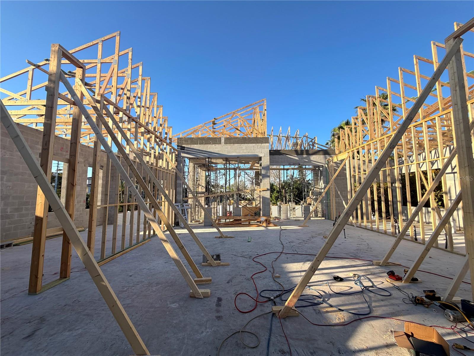 BAY ISLAND - Residential