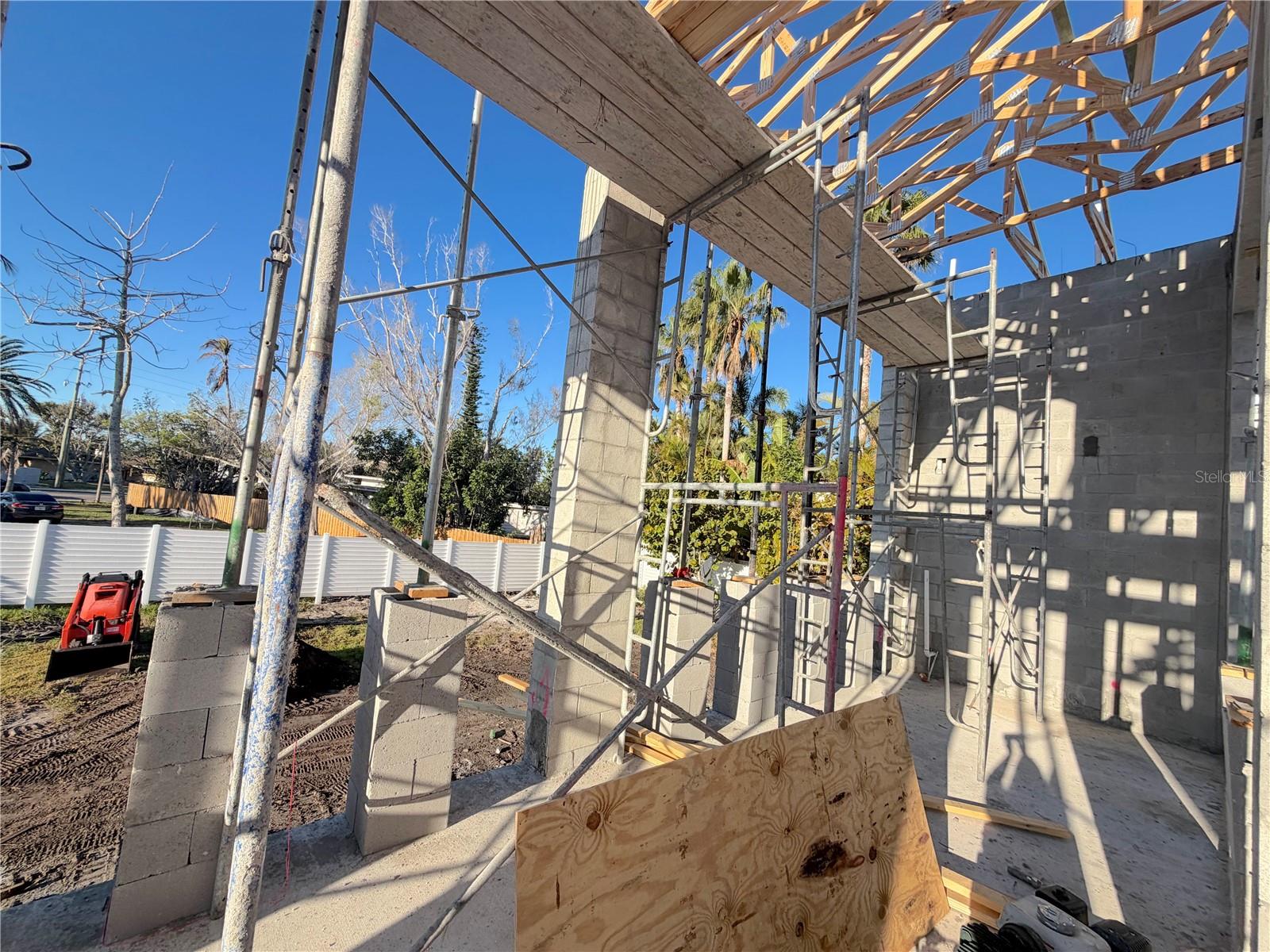 BAY ISLAND - Residential