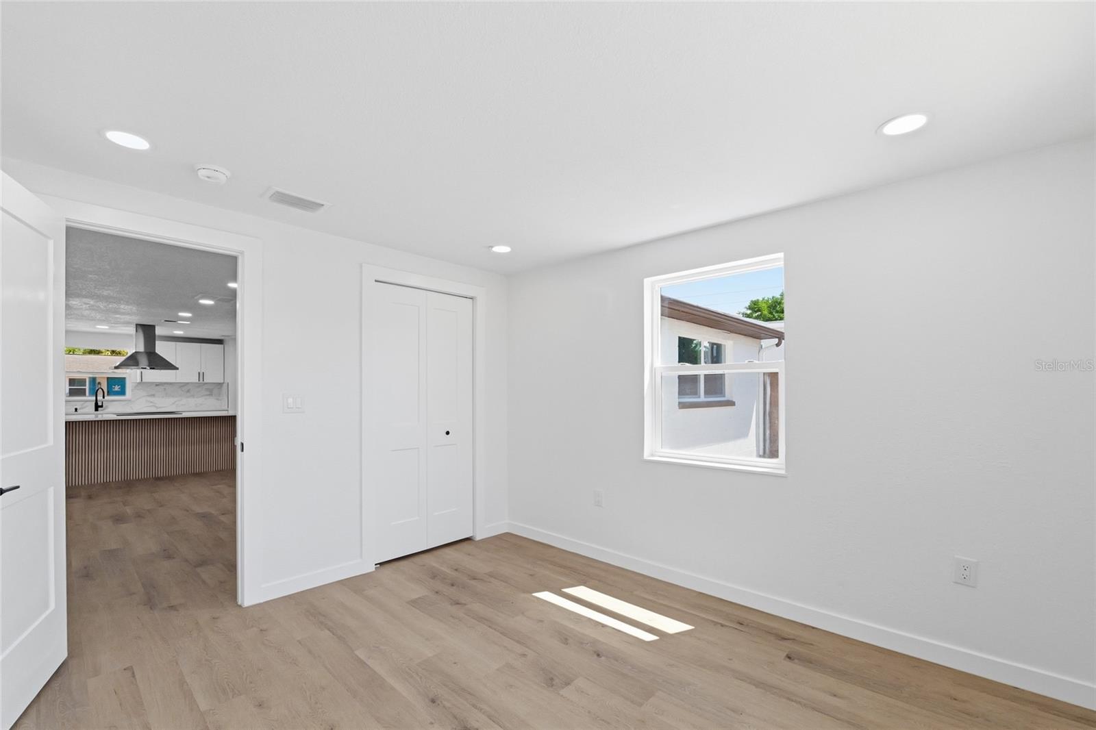 HILLANDALE - Residential