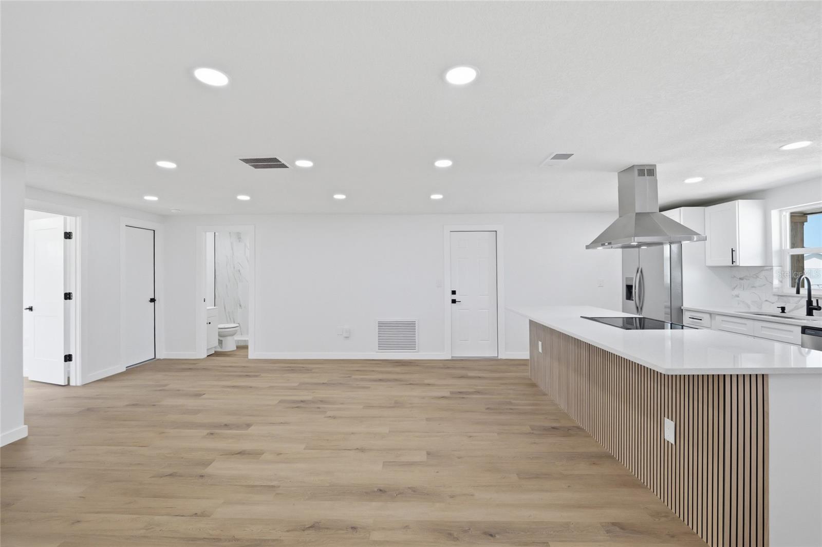 HILLANDALE - Residential